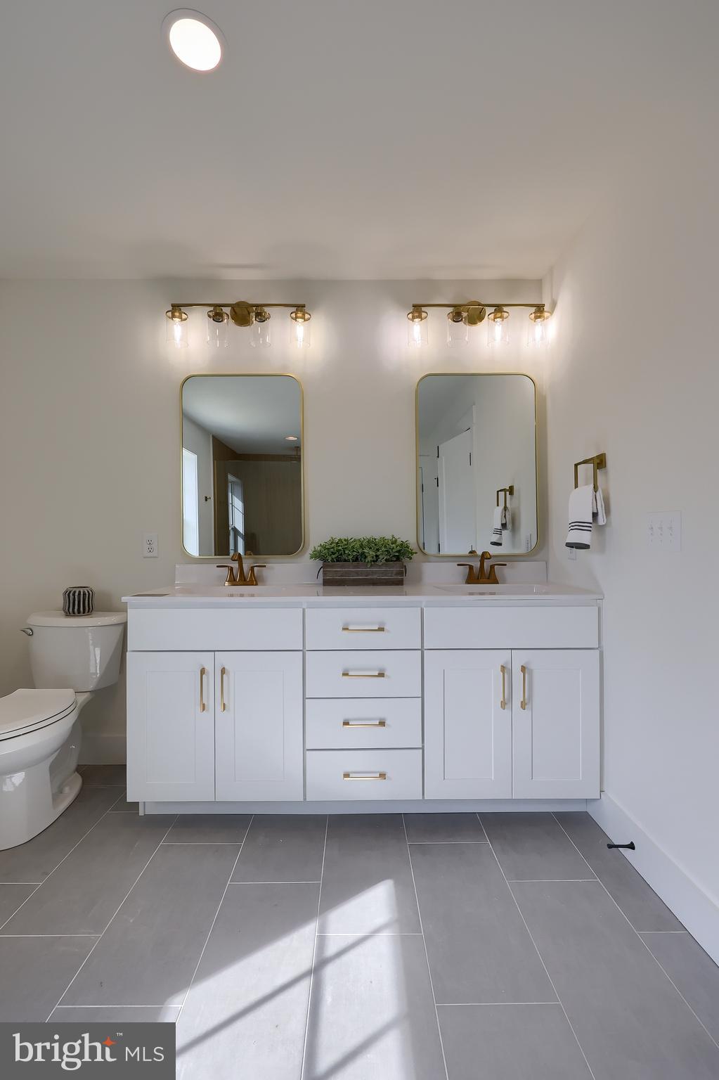 OLD IRON ESTATES - Residential