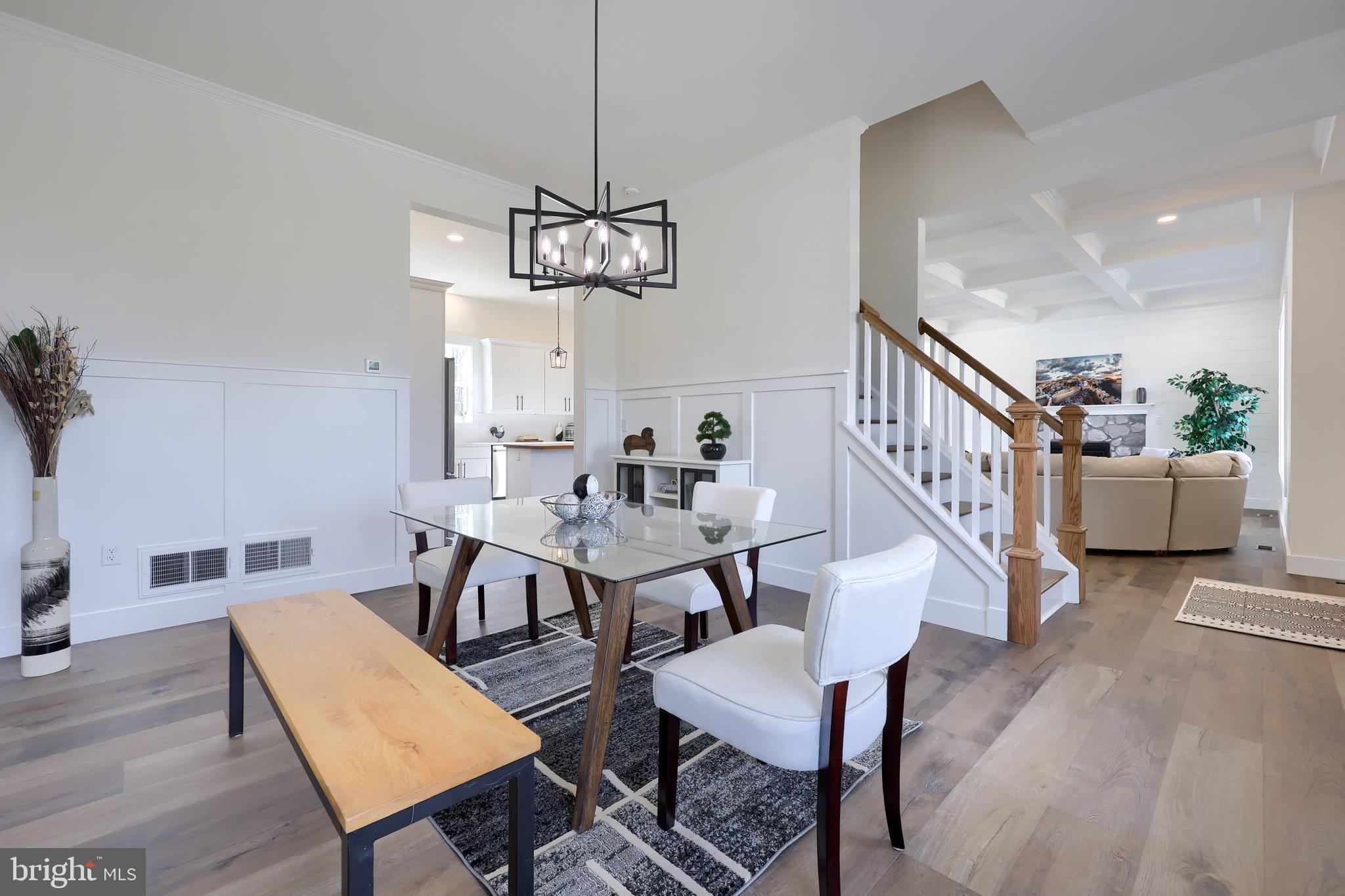 6447 MOLINE LANE