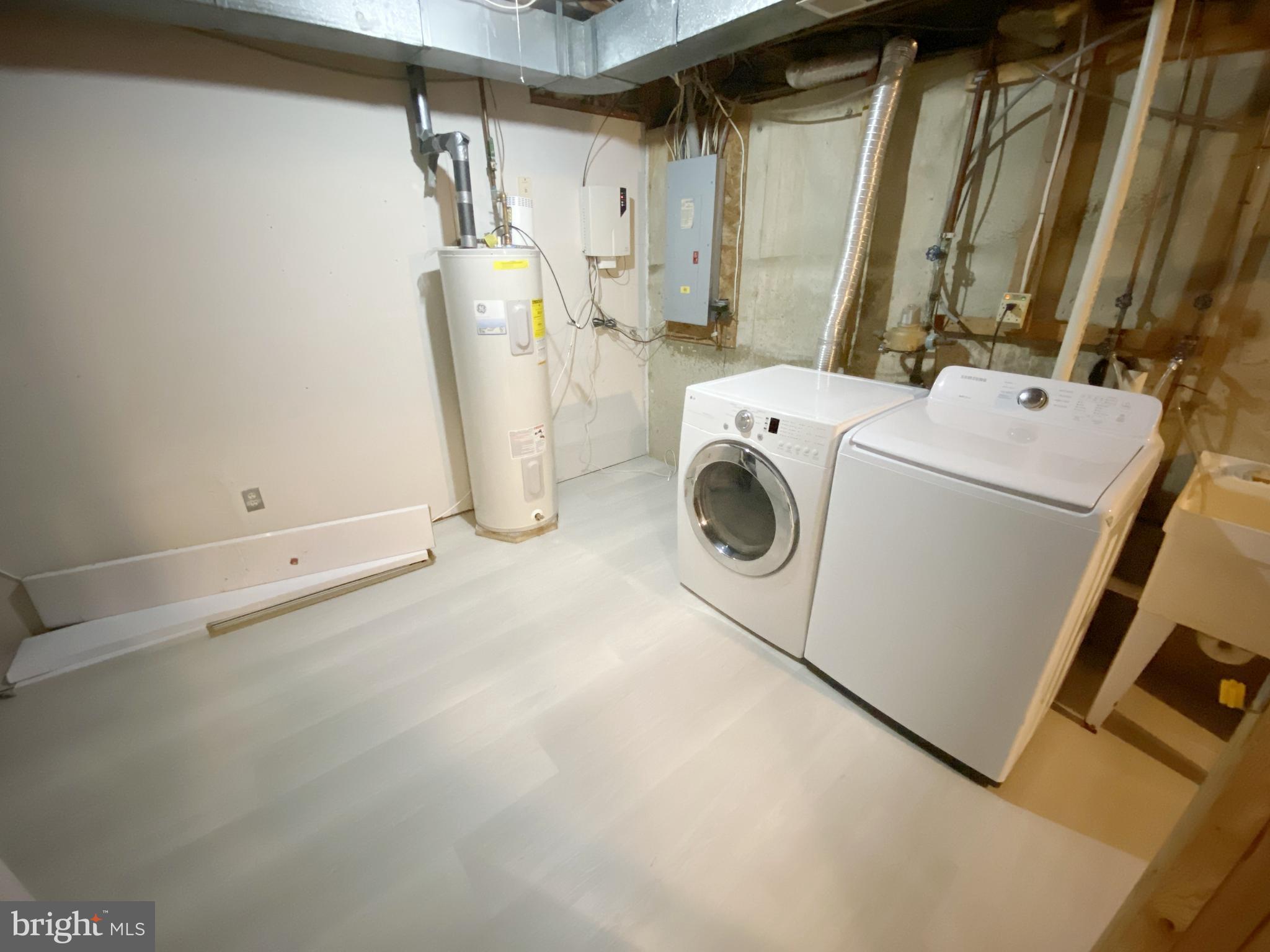 WILLOW COVE TOWNHOMES - Residential