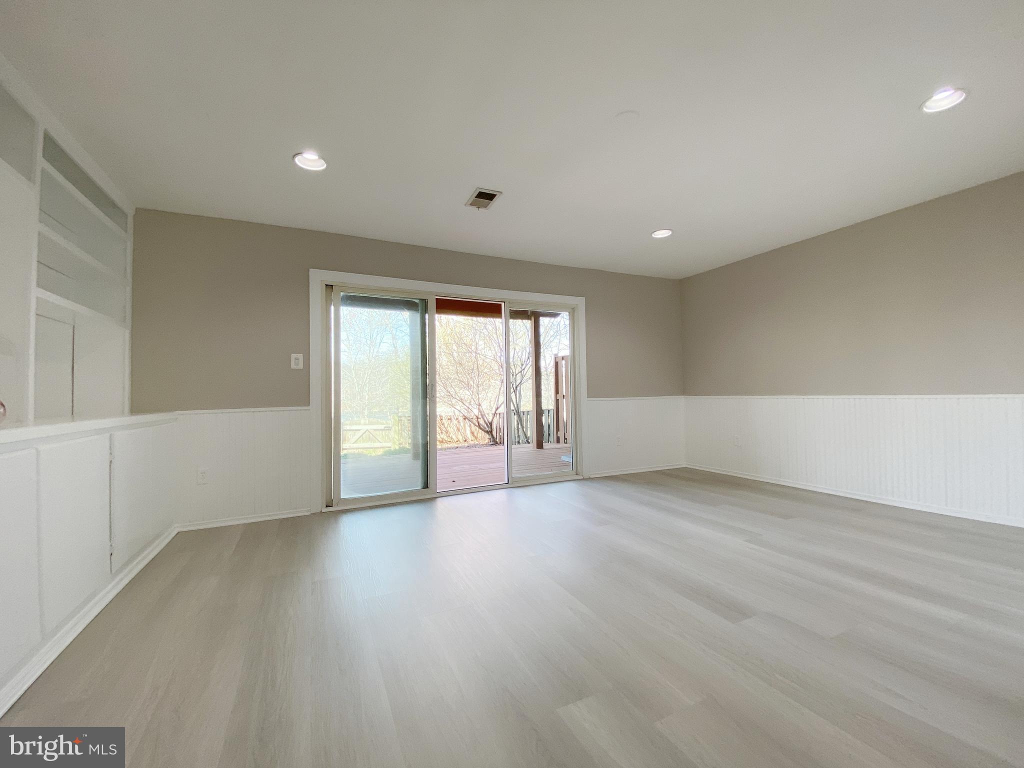 WILLOW COVE TOWNHOMES - Residential