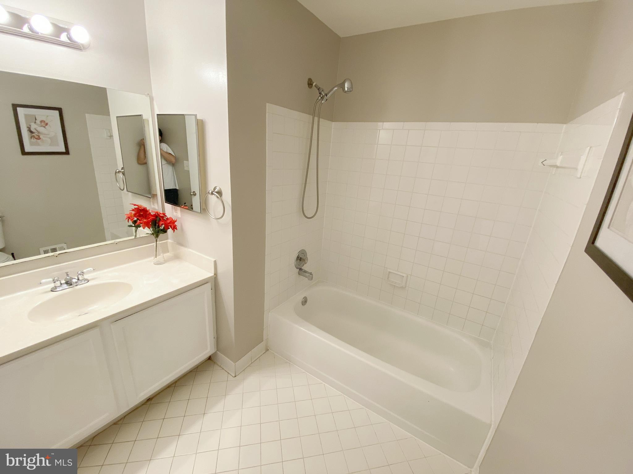 WILLOW COVE TOWNHOMES - Residential