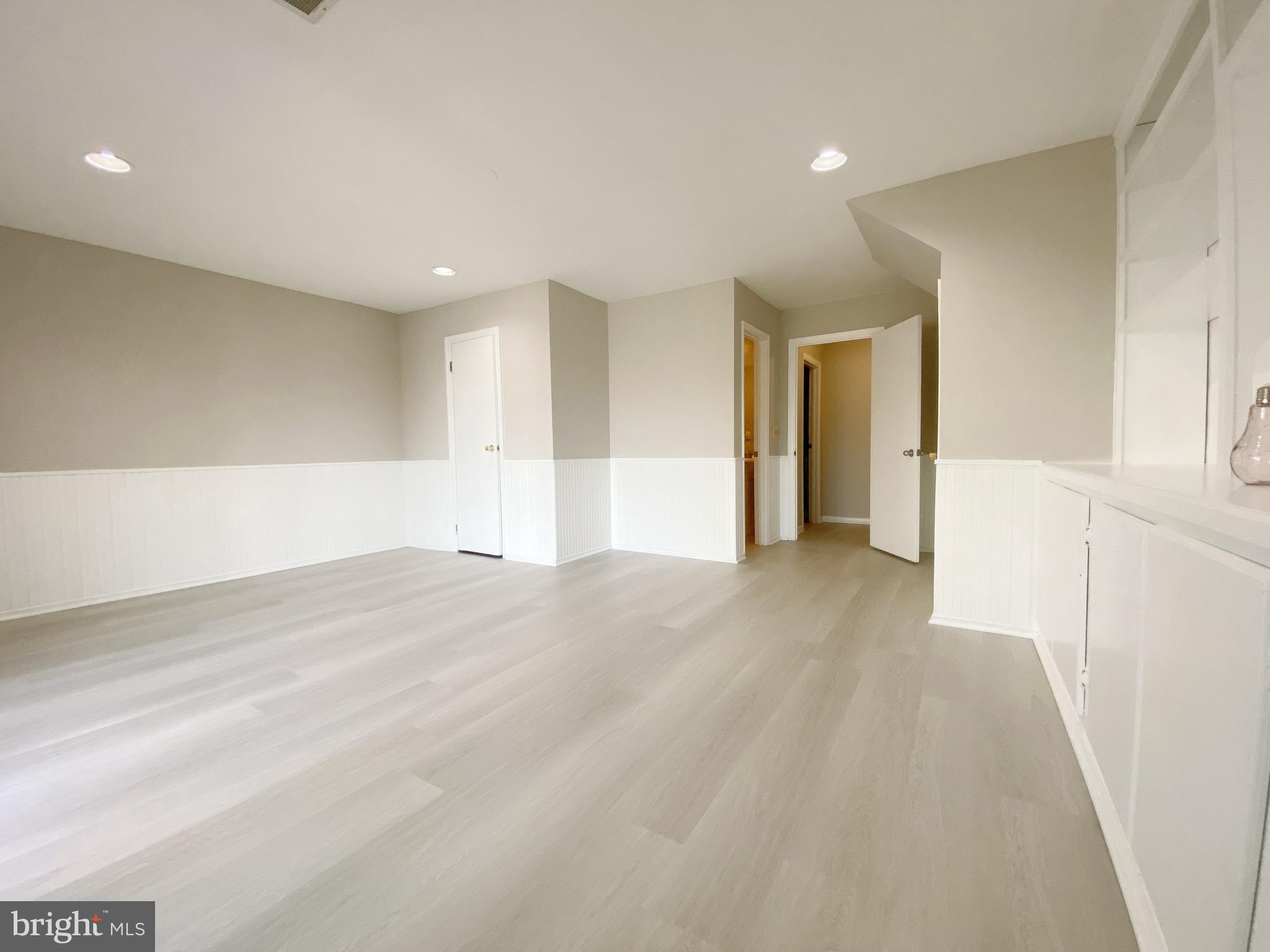 WILLOW COVE TOWNHOMES - Residential