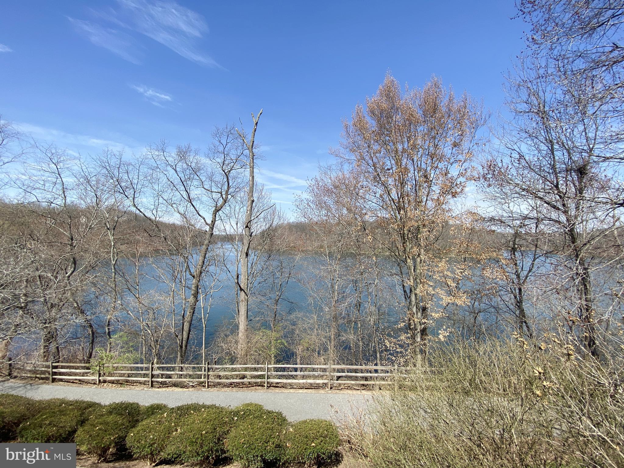 WILLOW COVE TOWNHOMES - Residential