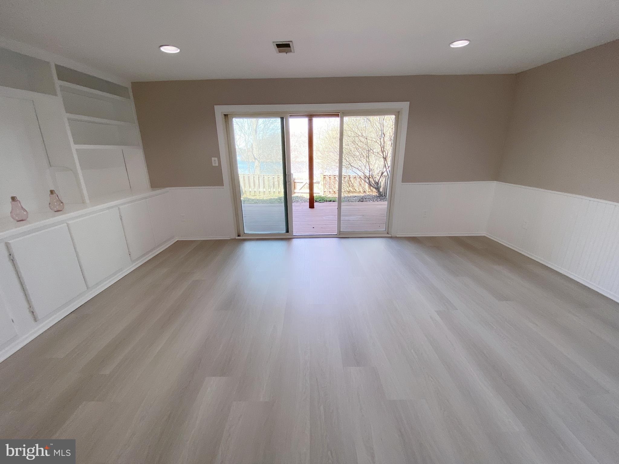 WILLOW COVE TOWNHOMES - Residential