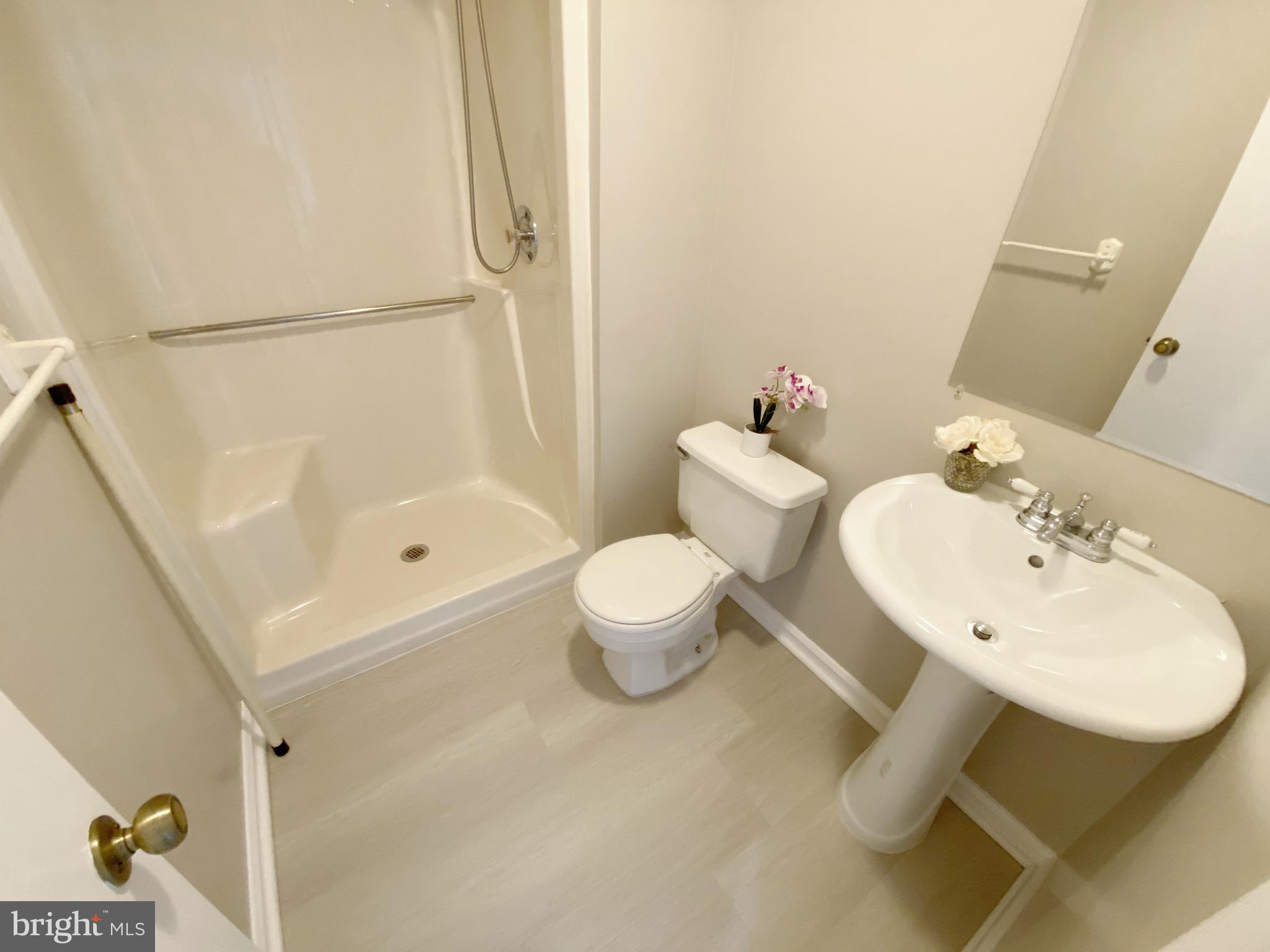 WILLOW COVE TOWNHOMES - Residential