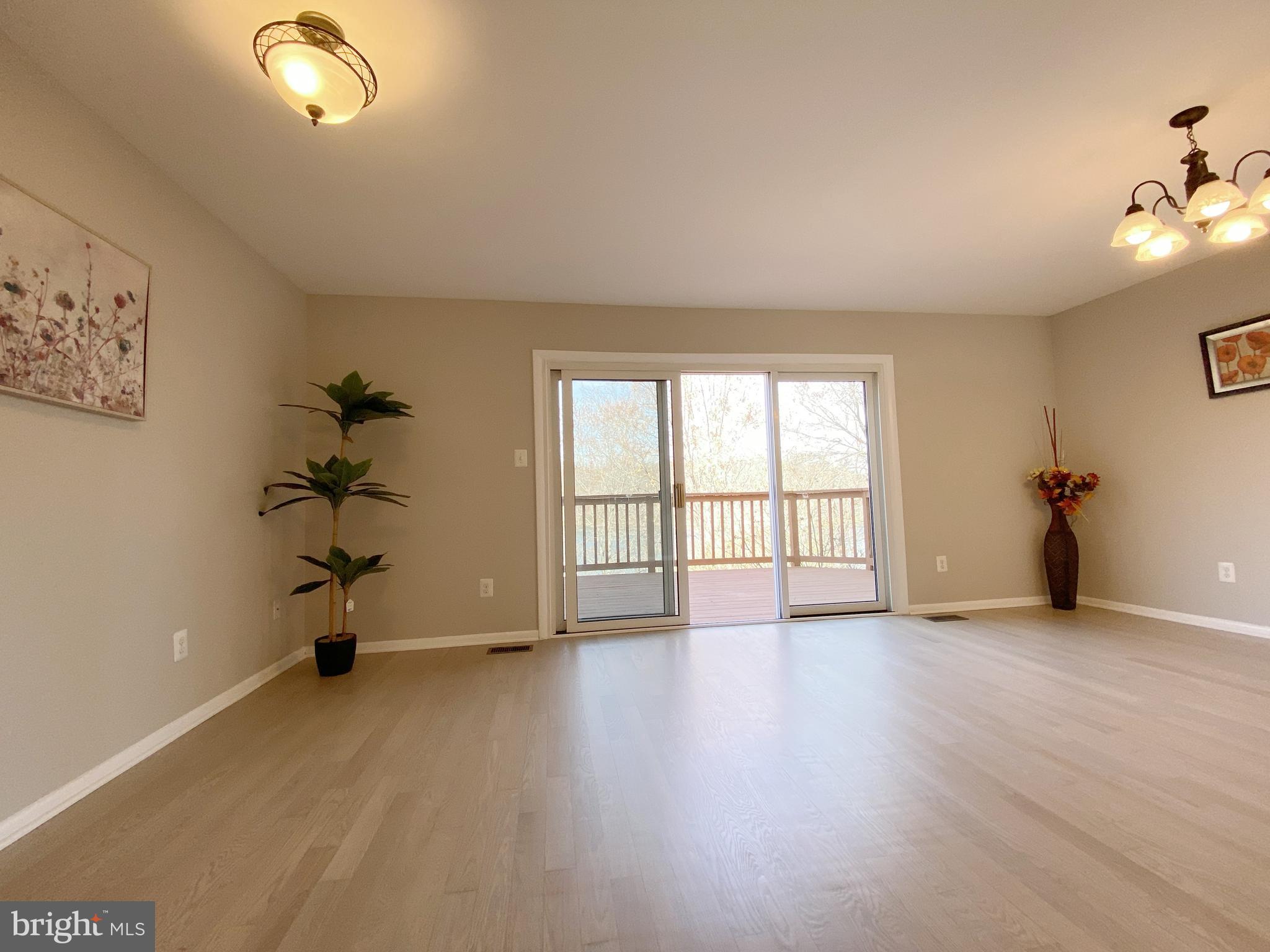 WILLOW COVE TOWNHOMES - Residential