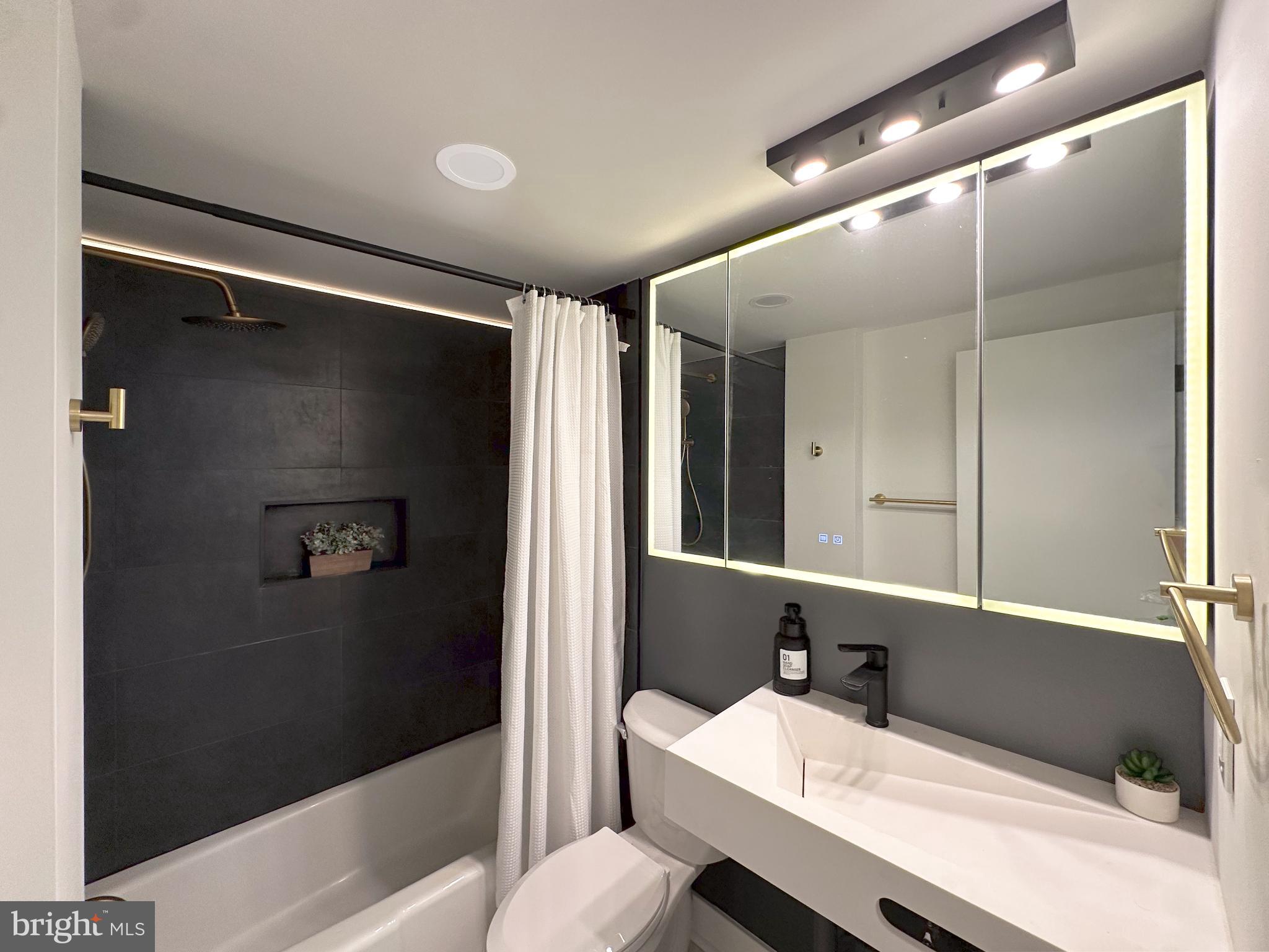 BARCROFT HILLS - Residential