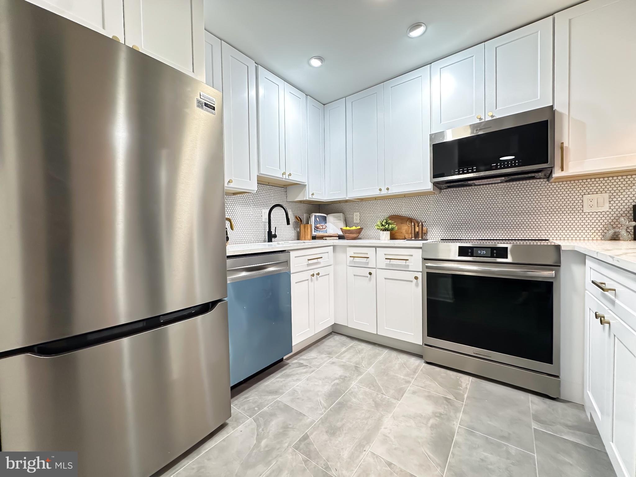 BARCROFT HILLS - Residential