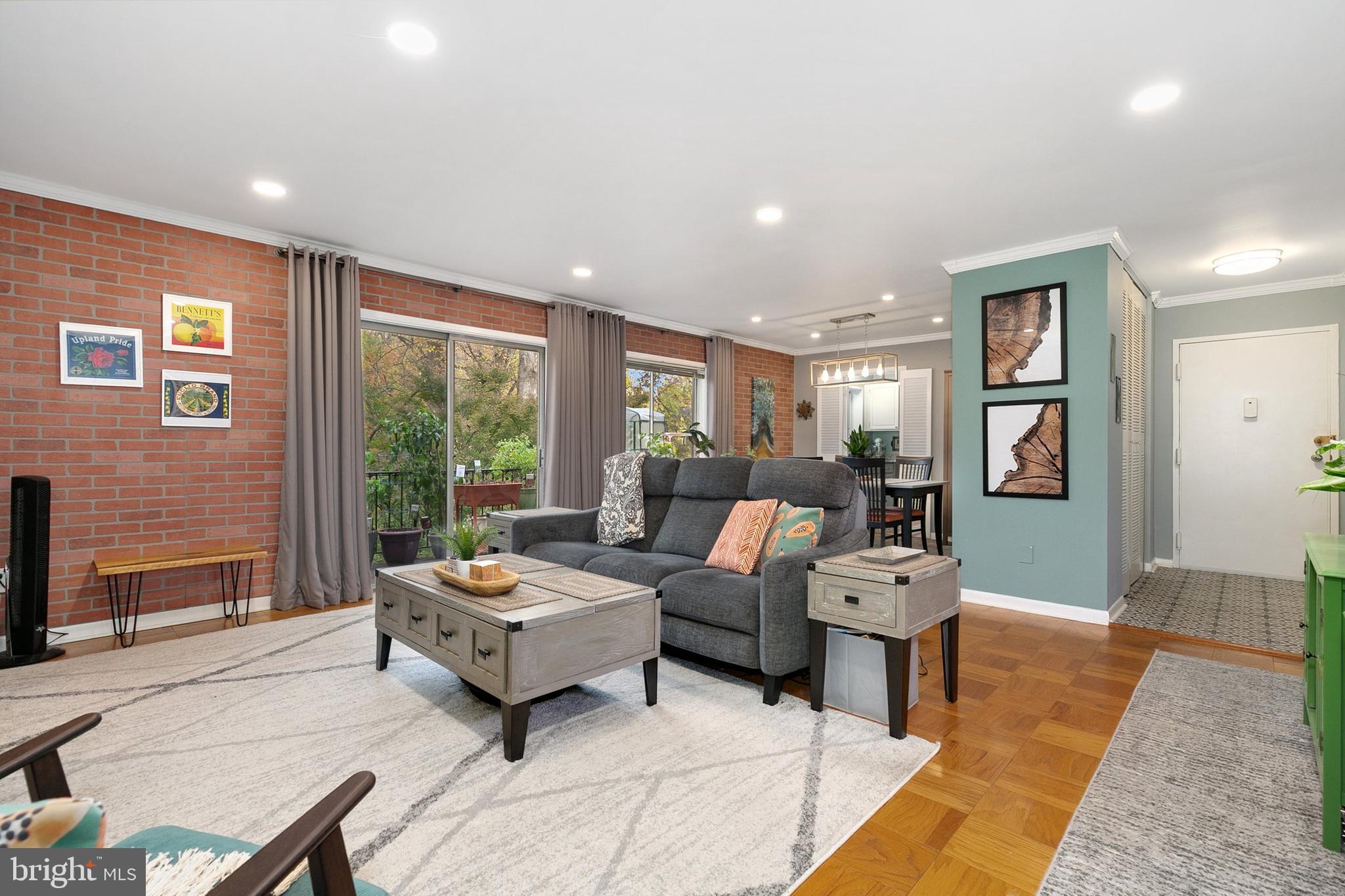 PARKSIDE CONDOMINIUMS - Residential