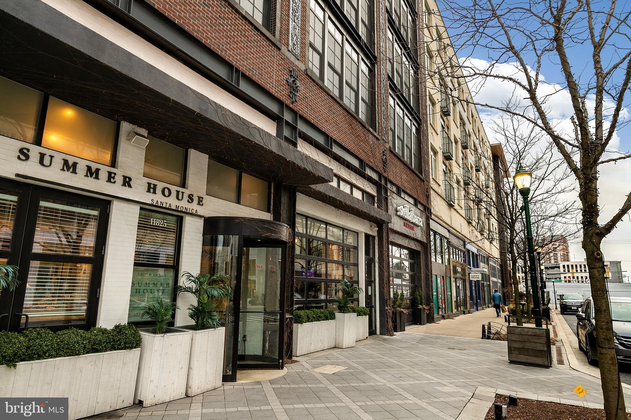 PARKSIDE CONDOMINIUMS - Residential