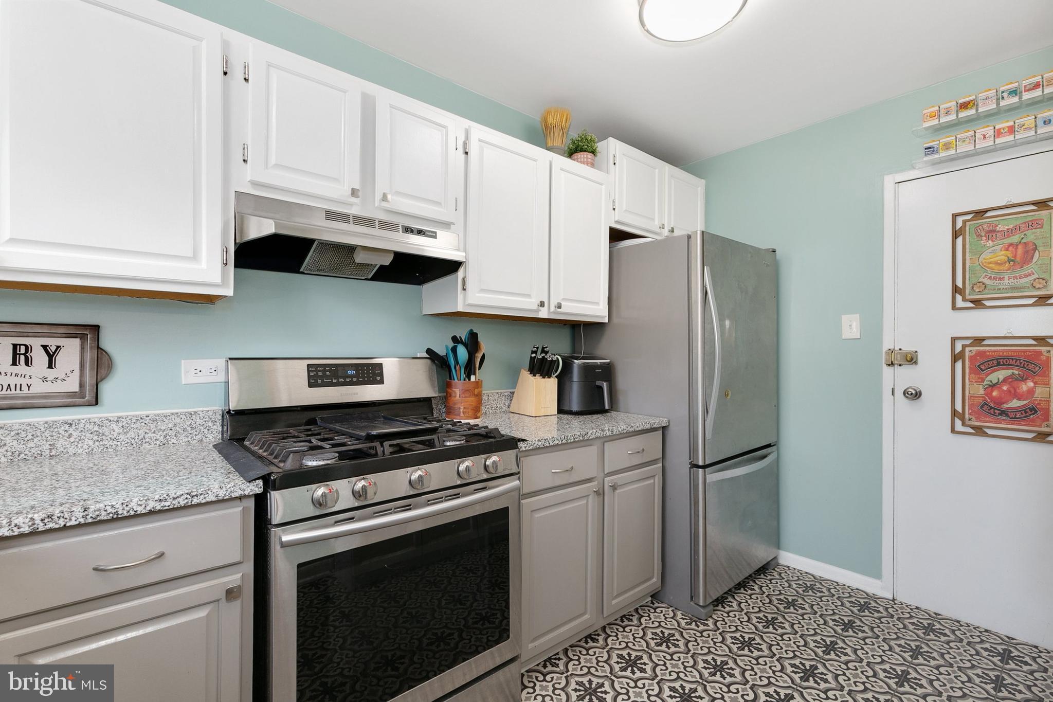 PARKSIDE CONDOMINIUMS - Residential