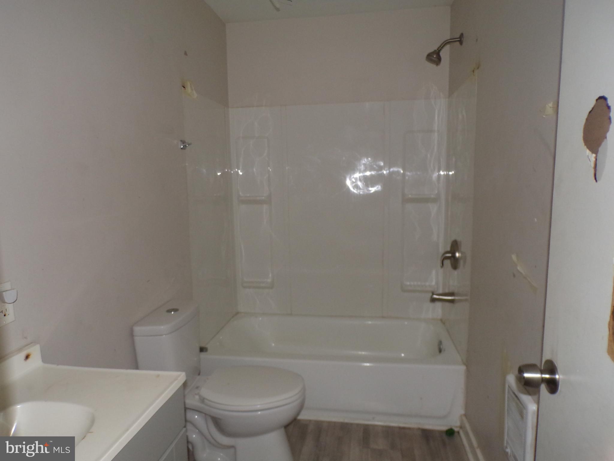 KENSINGTON - Residential