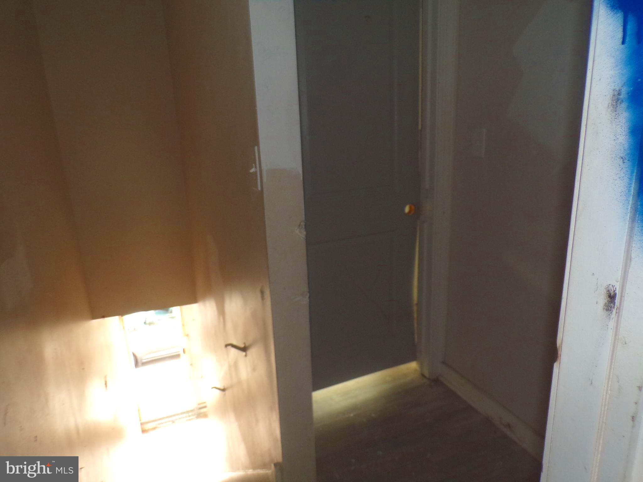 KENSINGTON - Residential