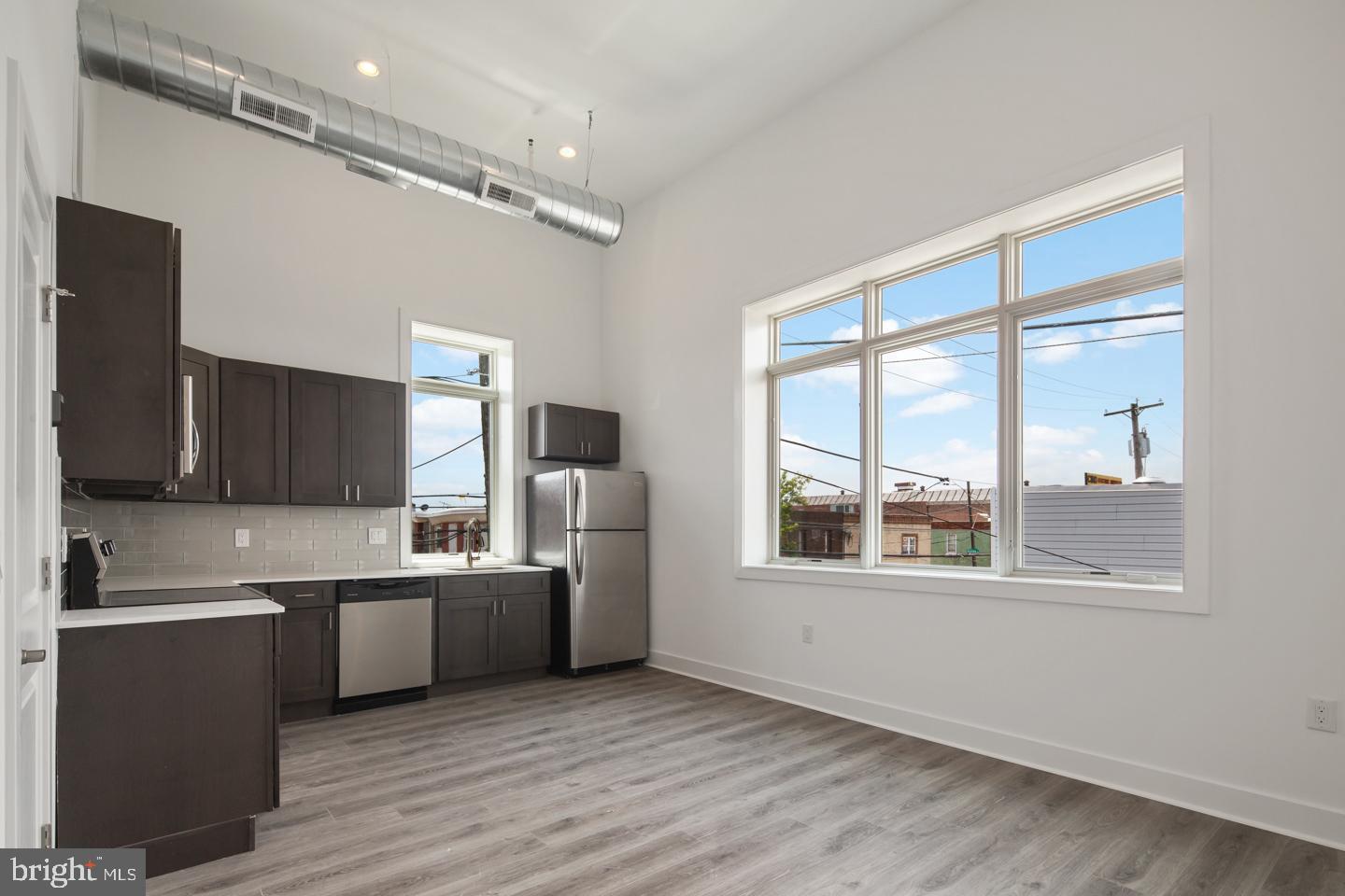 *Available 8/1*
Do not miss the opportunity to live in this state-of-the-art, luxury apartment complex on the up and coming West Passyunk Ave commercial corridor, just a hop, skip and a jump to East Passyunk Ave and easily accessible to the Schuylkill Expressway, Broad St Line and I-95. You'll enjoy central air/heat, washer/dryer in unit, an abundance of natural light from the incredibly large windows and high ceilings. Step inside, hang your coat and get cozy as we walk you through this stunning 1 bedroom, 1 bathroom. The owner's spared no expense in the kitchen, where you will enjoy modern cabinetry with sleek hardware and glass subway tile back splash, stainless steel appliances and granite counter tops. Appliances include a garbage disposal, dishwasher, microwave, refrigerator and electric stove/oven. The lofted bedroom has a large closet and soft, diffused lighting escapes from the living room. The full bathroom features a stunning sliding glass shower door and updated vanity. Last but not least, you'll have access to the shared ROOF DECK with unobstructed Center City views!
This building is located in the heart of West Passyunk Ave, where you are encouraged to shop local! You will be within walking distance to Lang's Fruit and Produce, Trans Beer Distributor, Brewery ARS, Taproom on 19, 17 Snyder Chinese, Cafe Y Chocolate, Pizza Pub, Melrose Diner, and more! You'll also have Rite Aid, Walgreens, Shop Rite, Home Depot, LA Fitness etc. all within less than 1 mile radius.
Lease Terms: Generally, 1st month, and 1 month security deposit due at, or prior to, lease signing. Other terms may be required by Landlord such as last month's rent upfront. $65 application fee per applicant. Tenants are responsible for: electricity, gas (if applicable), cable/internet and $10/mo technology fee. Water is a flat monthly fee of $60. Additional fees or requirements may be applicable for units with Homeowners or Condo Associations. Landlord Requirements: Applicants to make 3x the monthly rent in verifiable gross income, credit history to be considered, no evictions within the past 5 years, and must have a verifiable rental history with on-time rental payments. Exceptions to this criteria may exist under the law and will be considered. Cosigners will be considered.
*Sorry, no cats
*Dogs permitted with owner approval and $500 non-refundable pet deposit