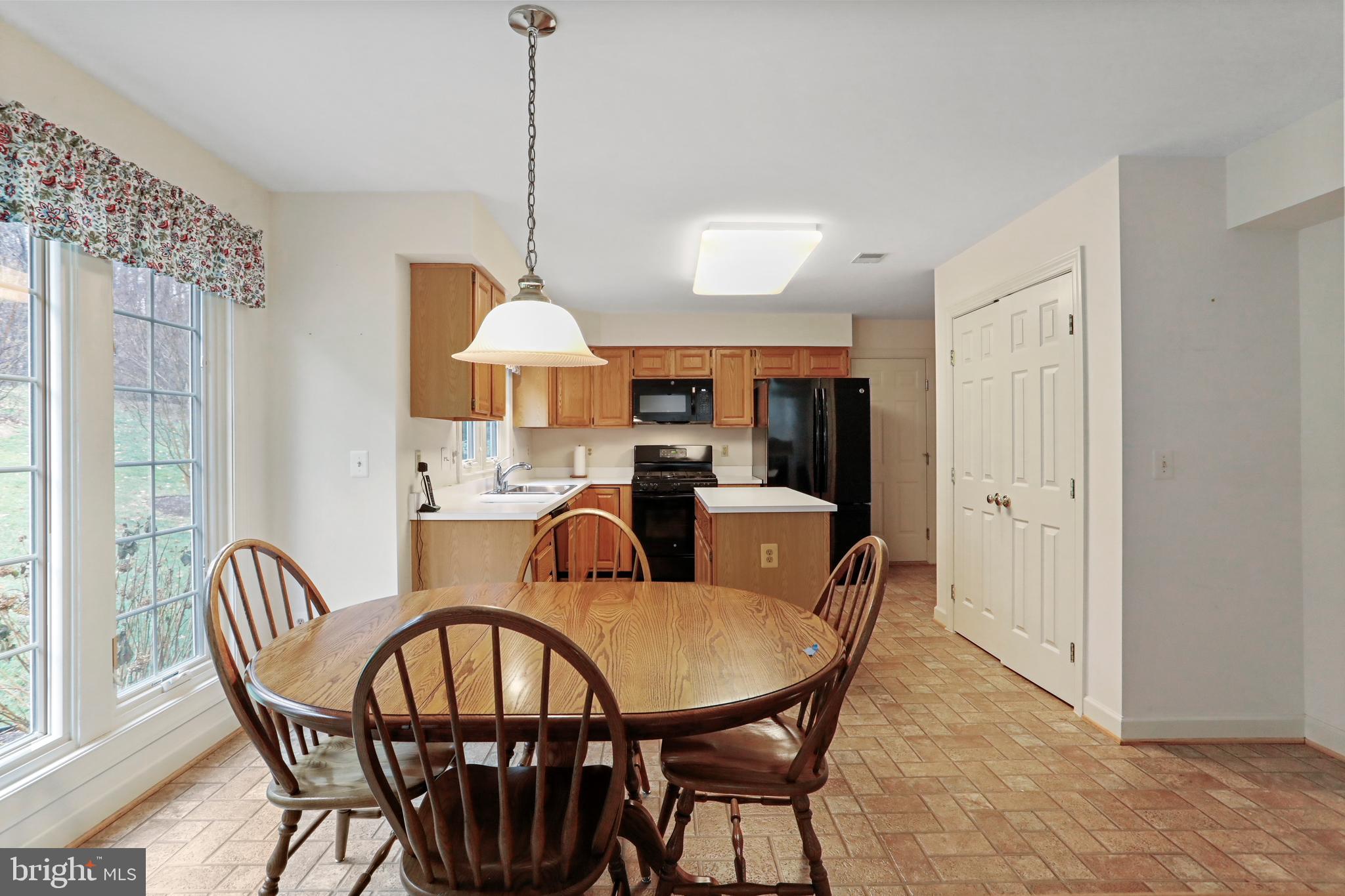 WOODLEA MANOR - Residential