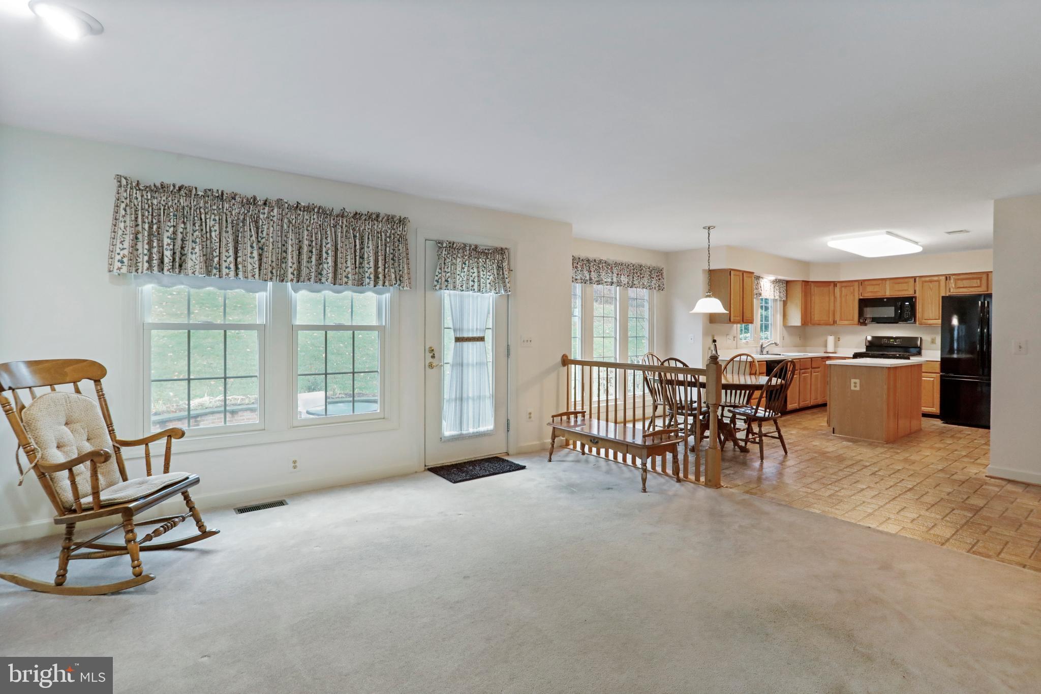 WOODLEA MANOR - Residential