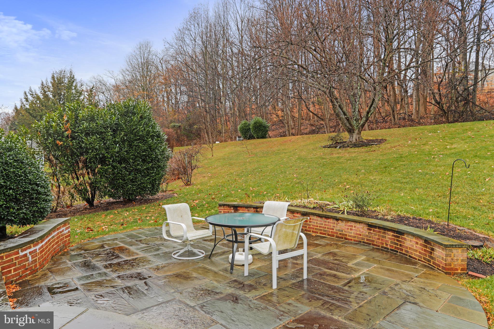 WOODLEA MANOR - Residential