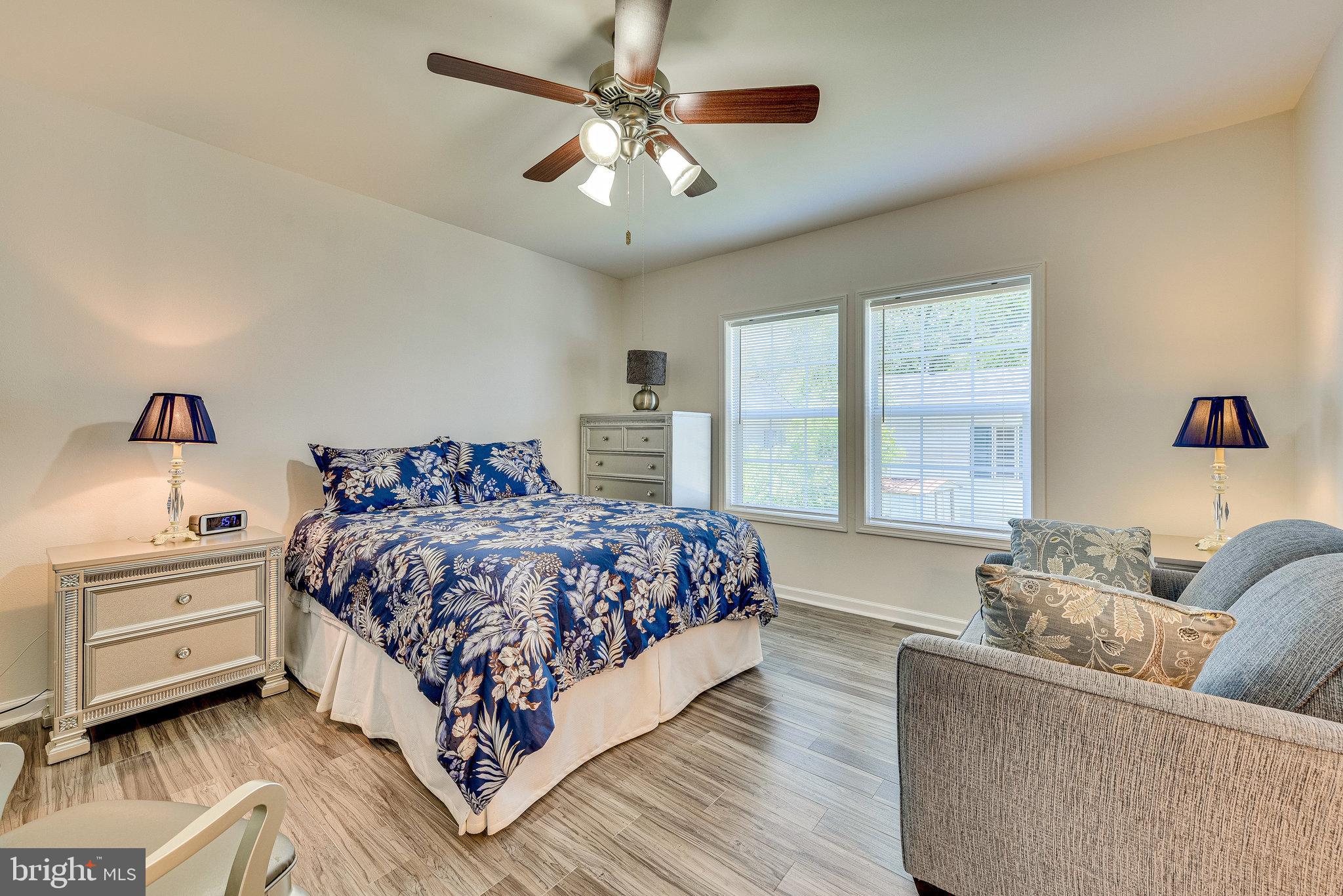 MEADOWS OF CHANTILLY - Residential