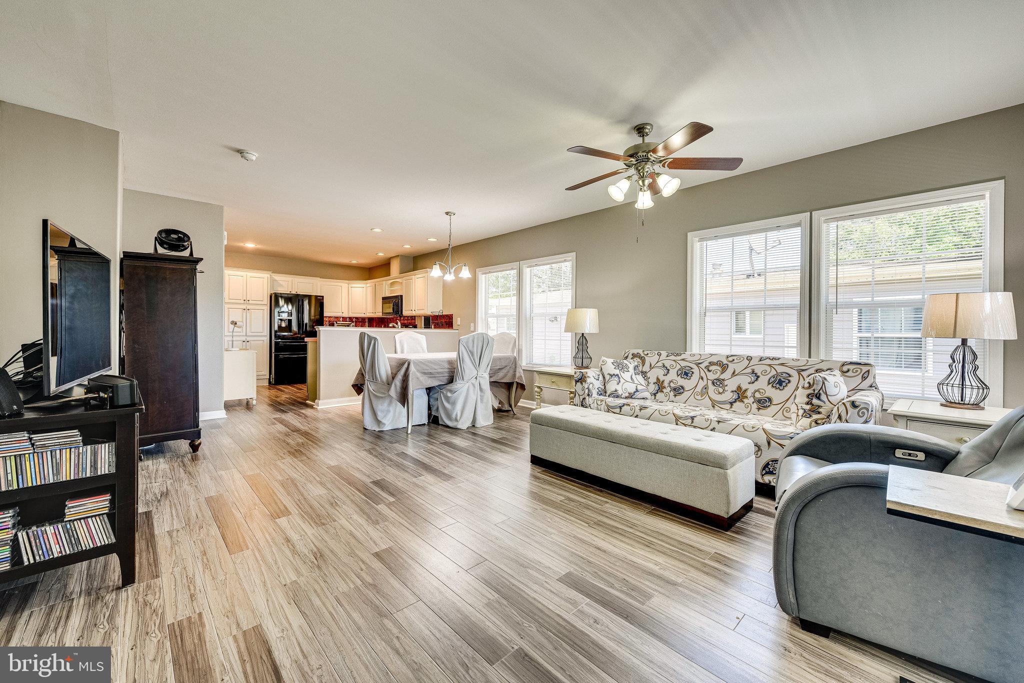 MEADOWS OF CHANTILLY - Residential