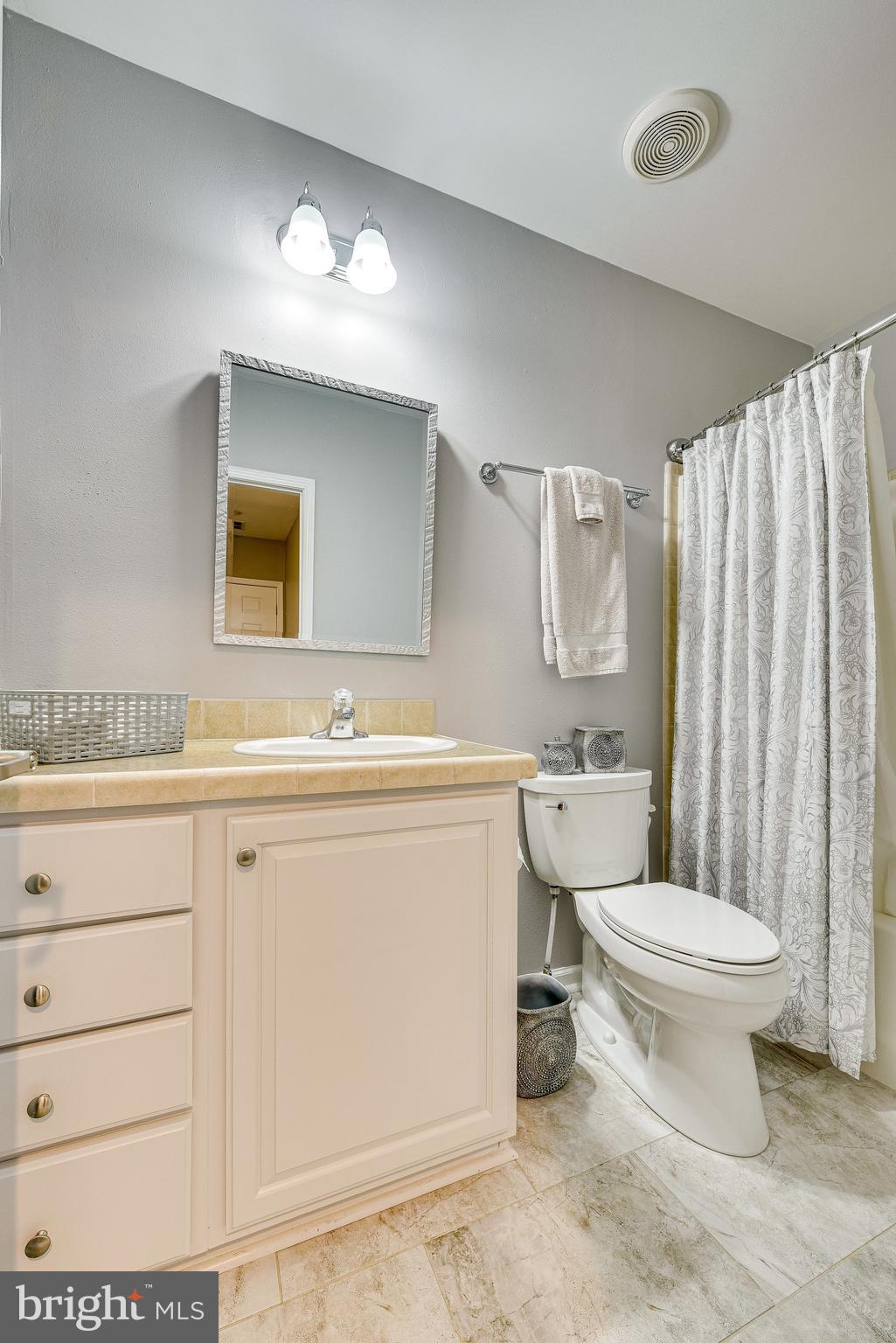 MEADOWS OF CHANTILLY - Residential