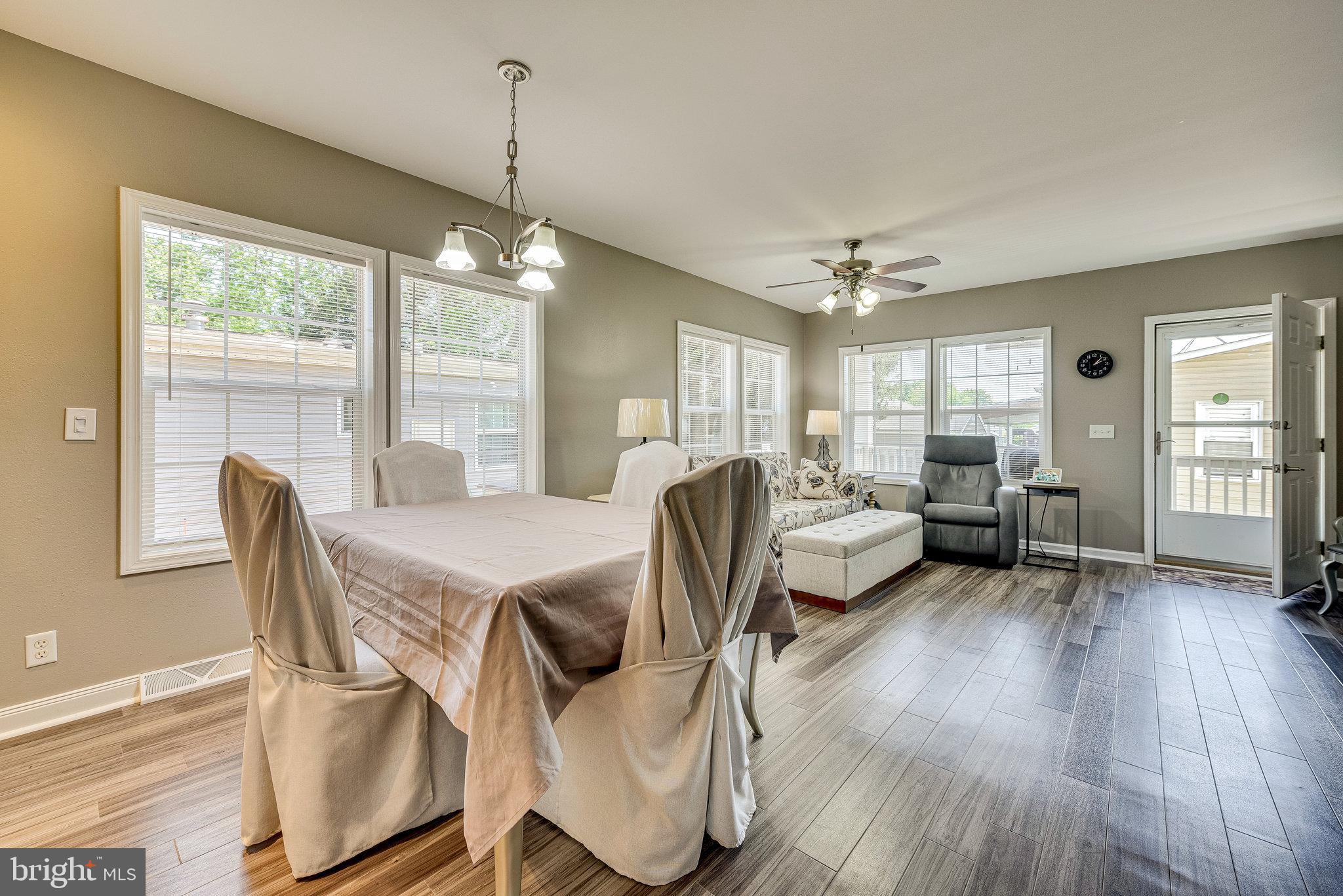 MEADOWS OF CHANTILLY - Residential