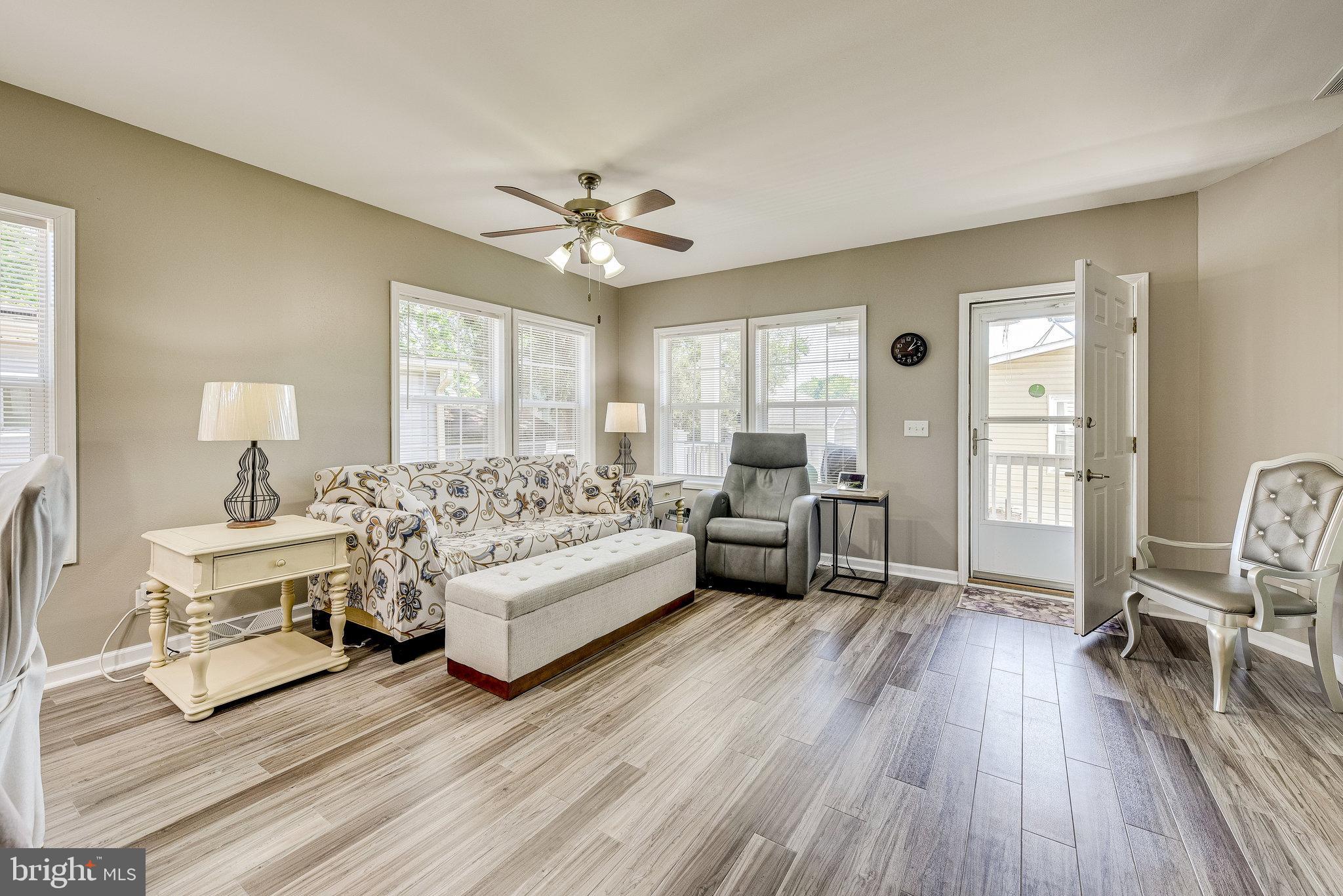 MEADOWS OF CHANTILLY - Residential