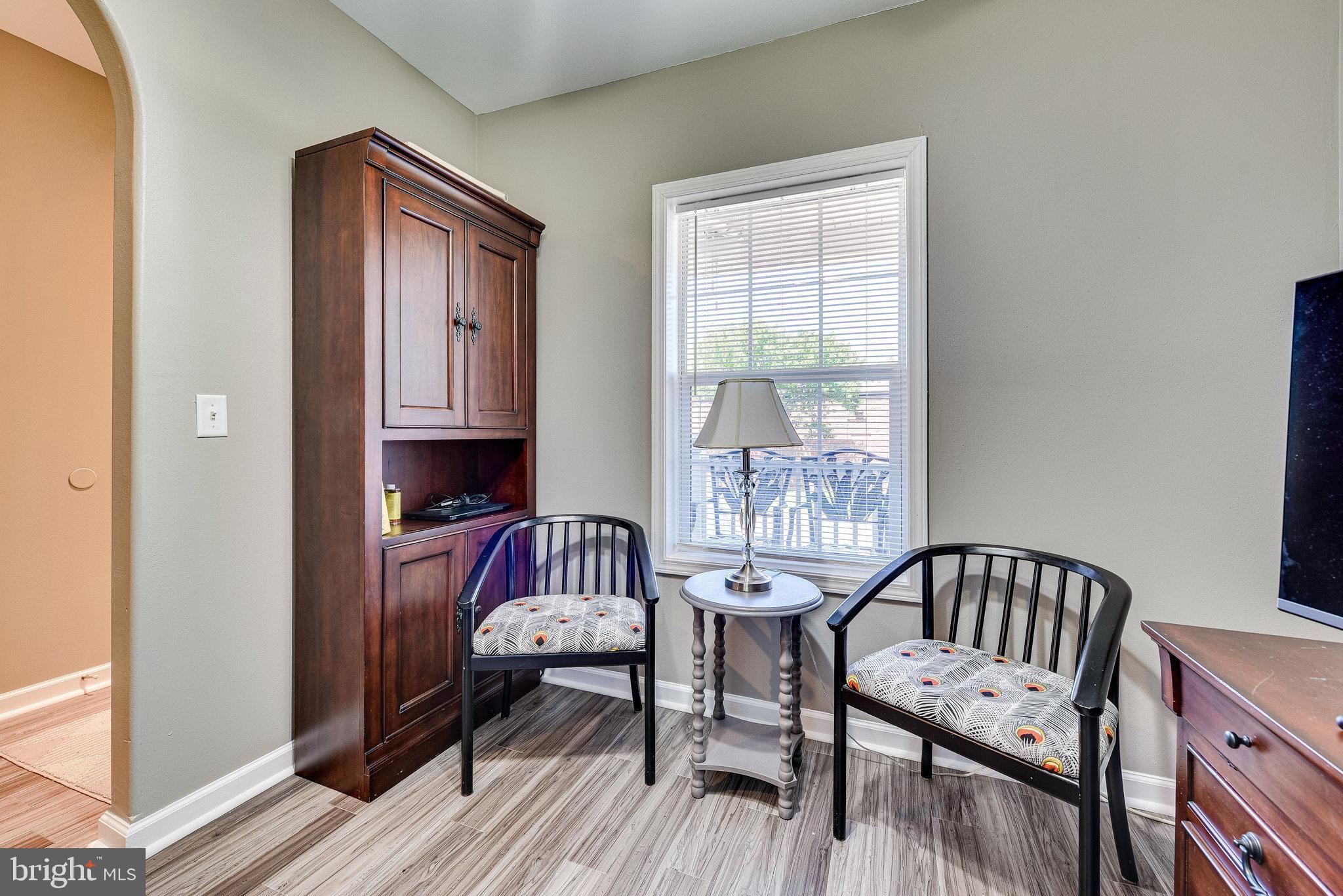 MEADOWS OF CHANTILLY - Residential