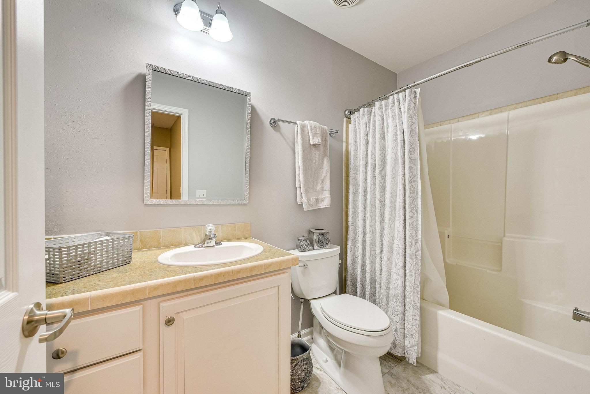 MEADOWS OF CHANTILLY - Residential