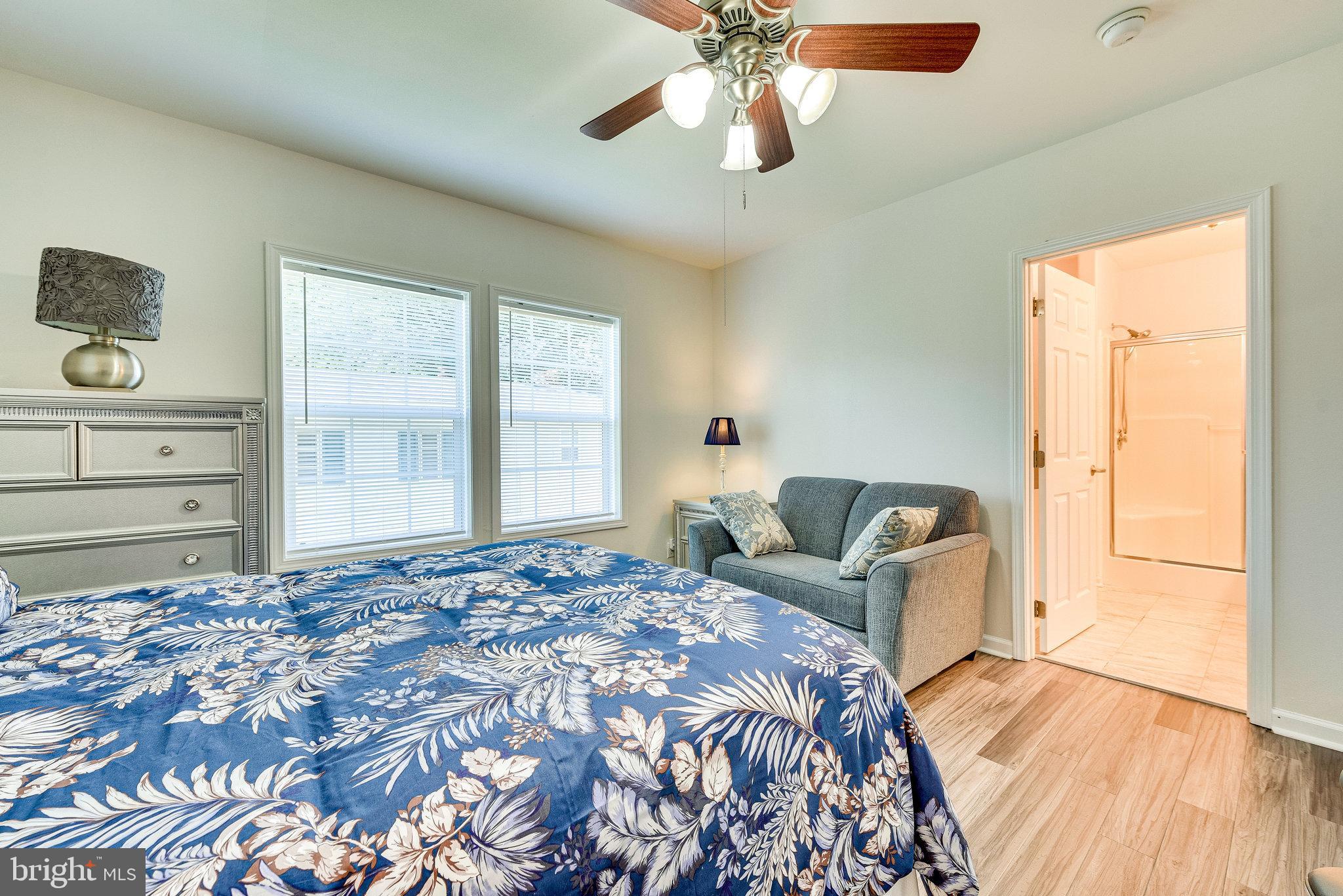 MEADOWS OF CHANTILLY - Residential