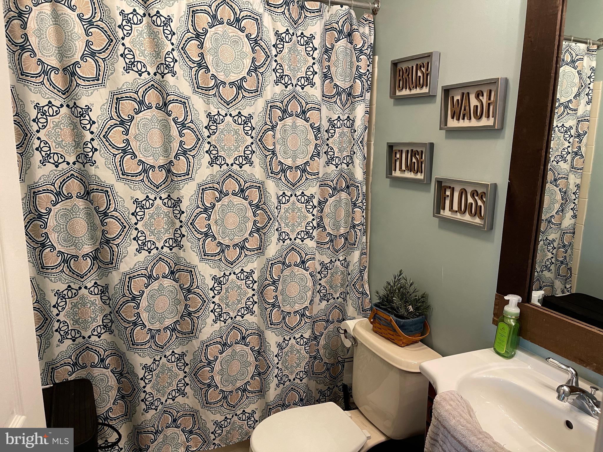 BEACHWOOD ESTATES - Residential