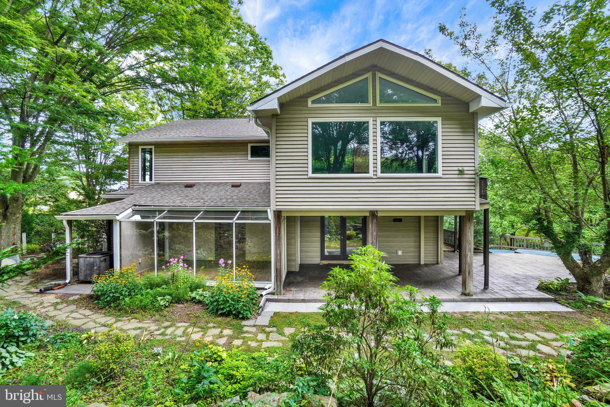 821 SMELTZER ROAD