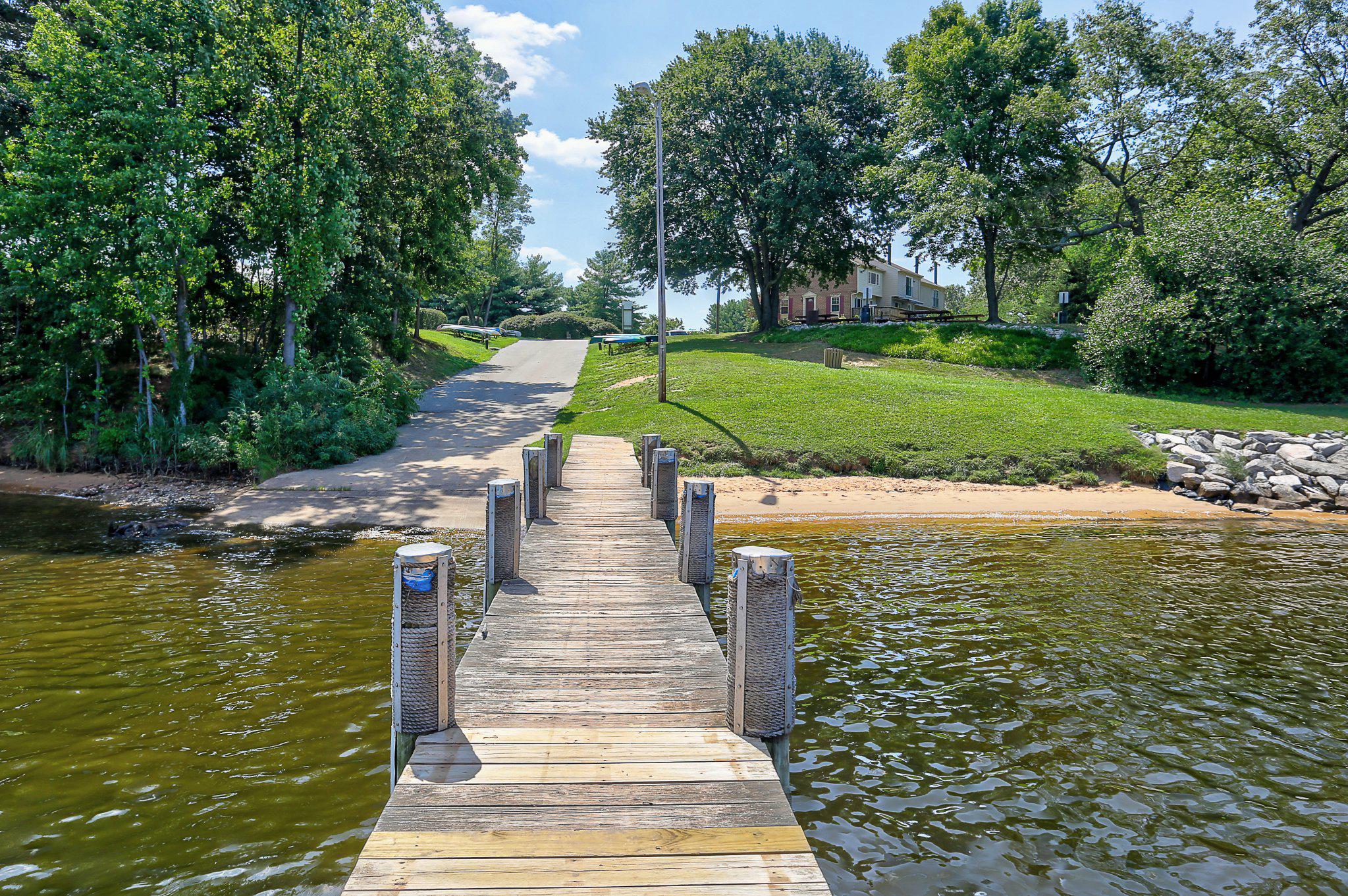 ELIZABETHS LANDING - Residential