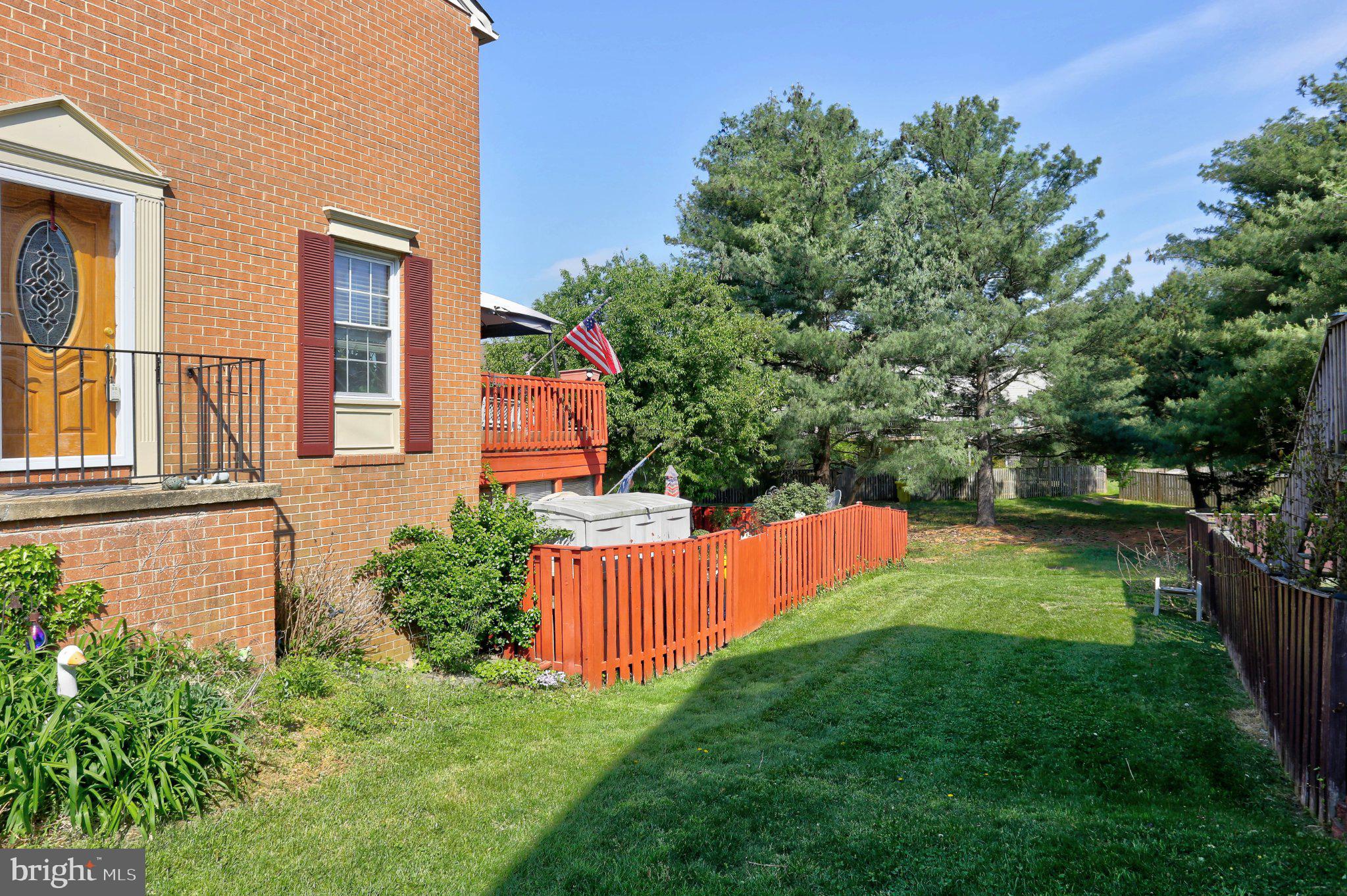 ELIZABETHS LANDING - Residential