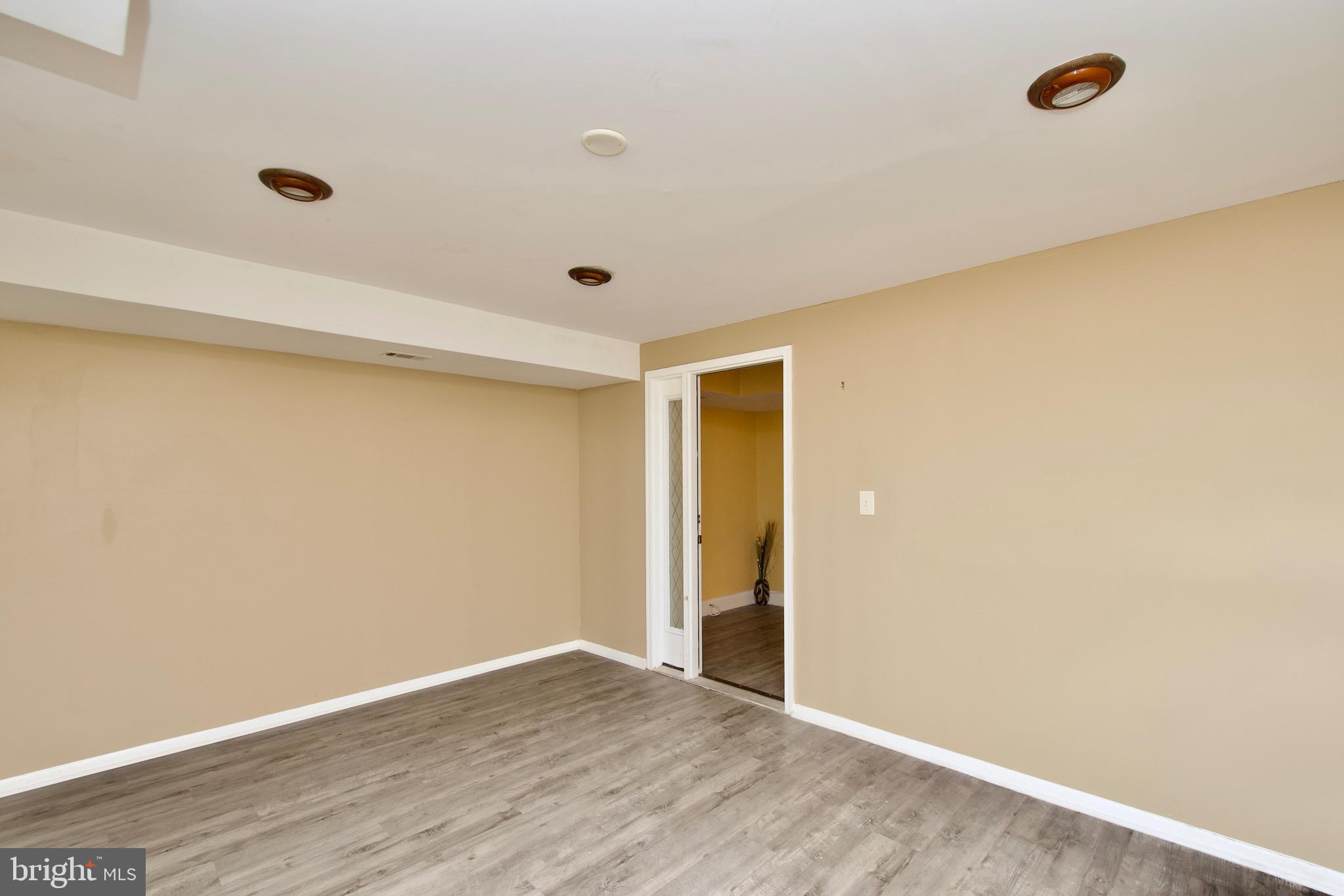 NEELSVILLE ESTATES - Residential