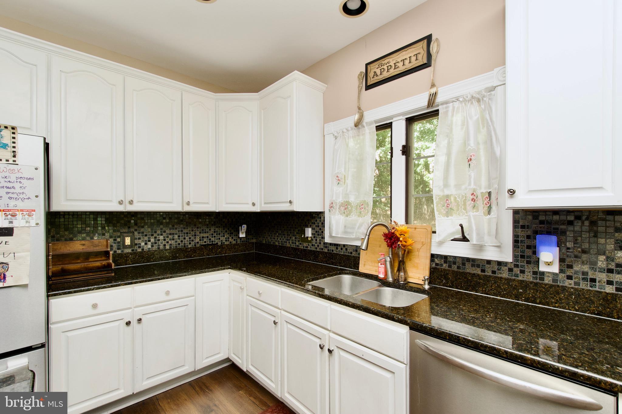 NEELSVILLE ESTATES - Residential