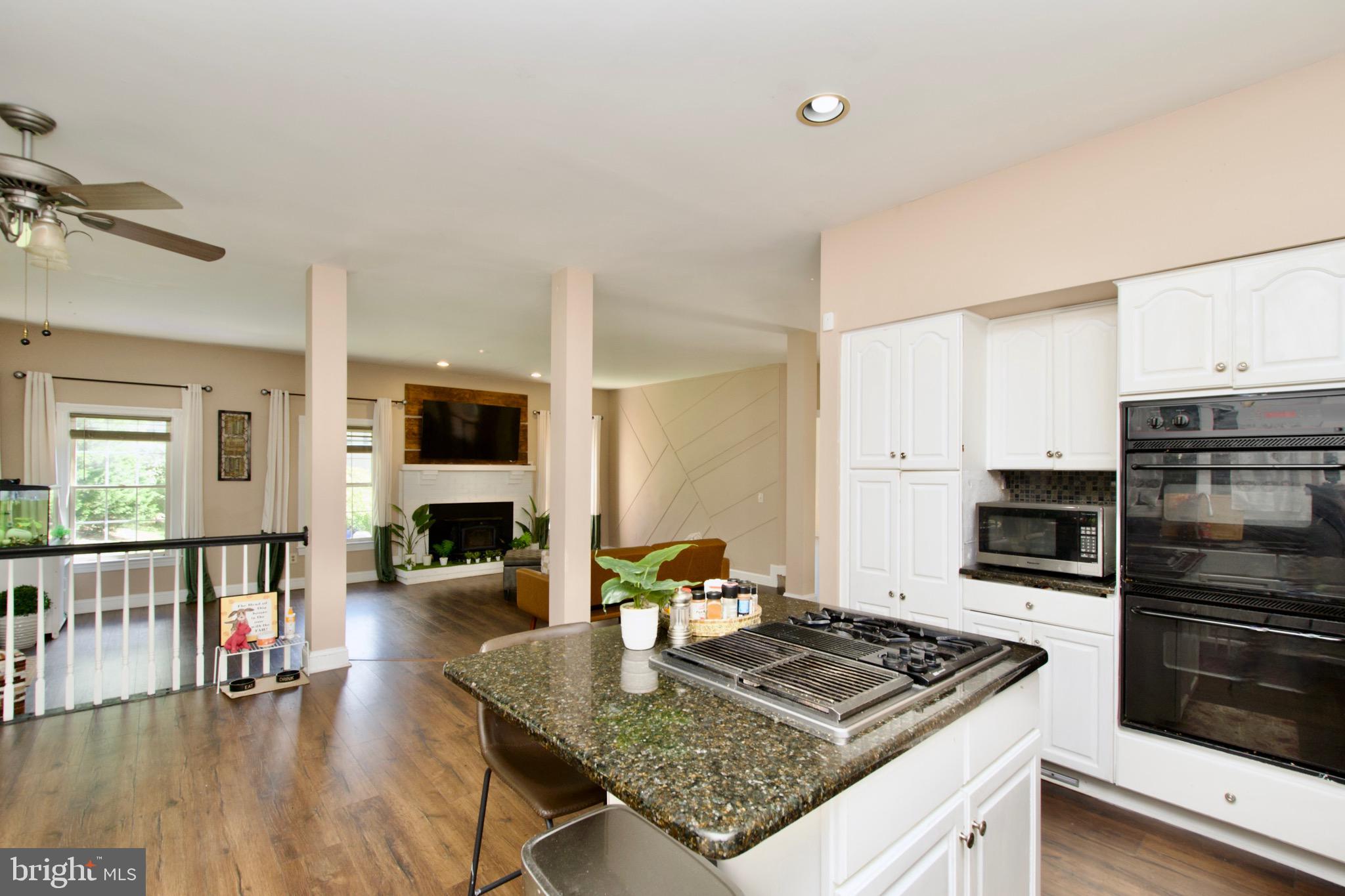 NEELSVILLE ESTATES - Residential