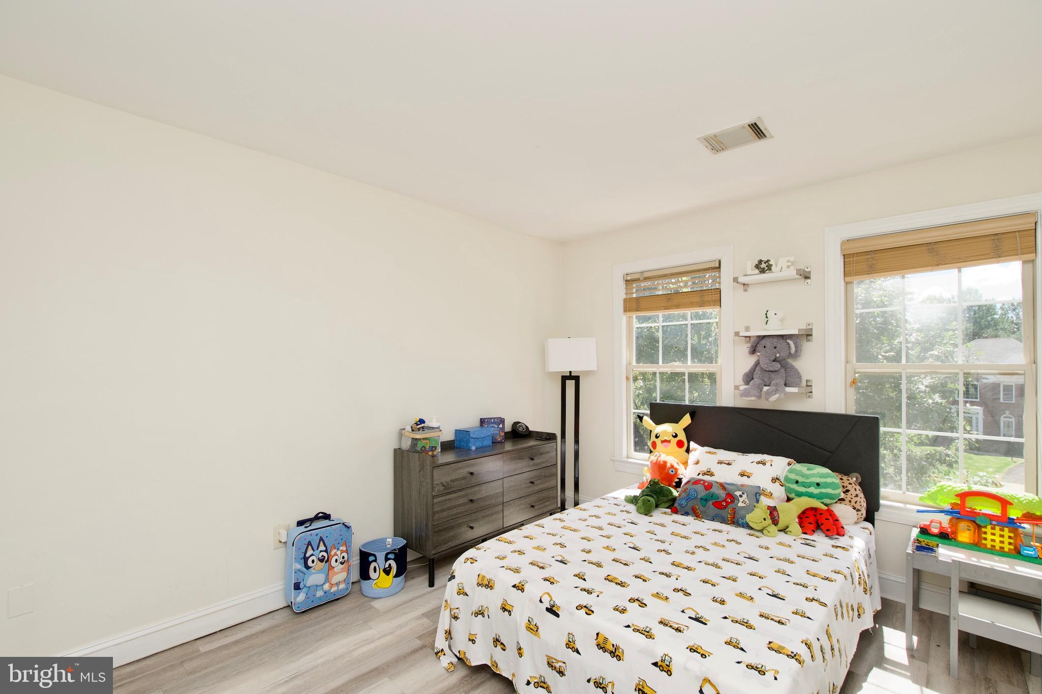 NEELSVILLE ESTATES - Residential