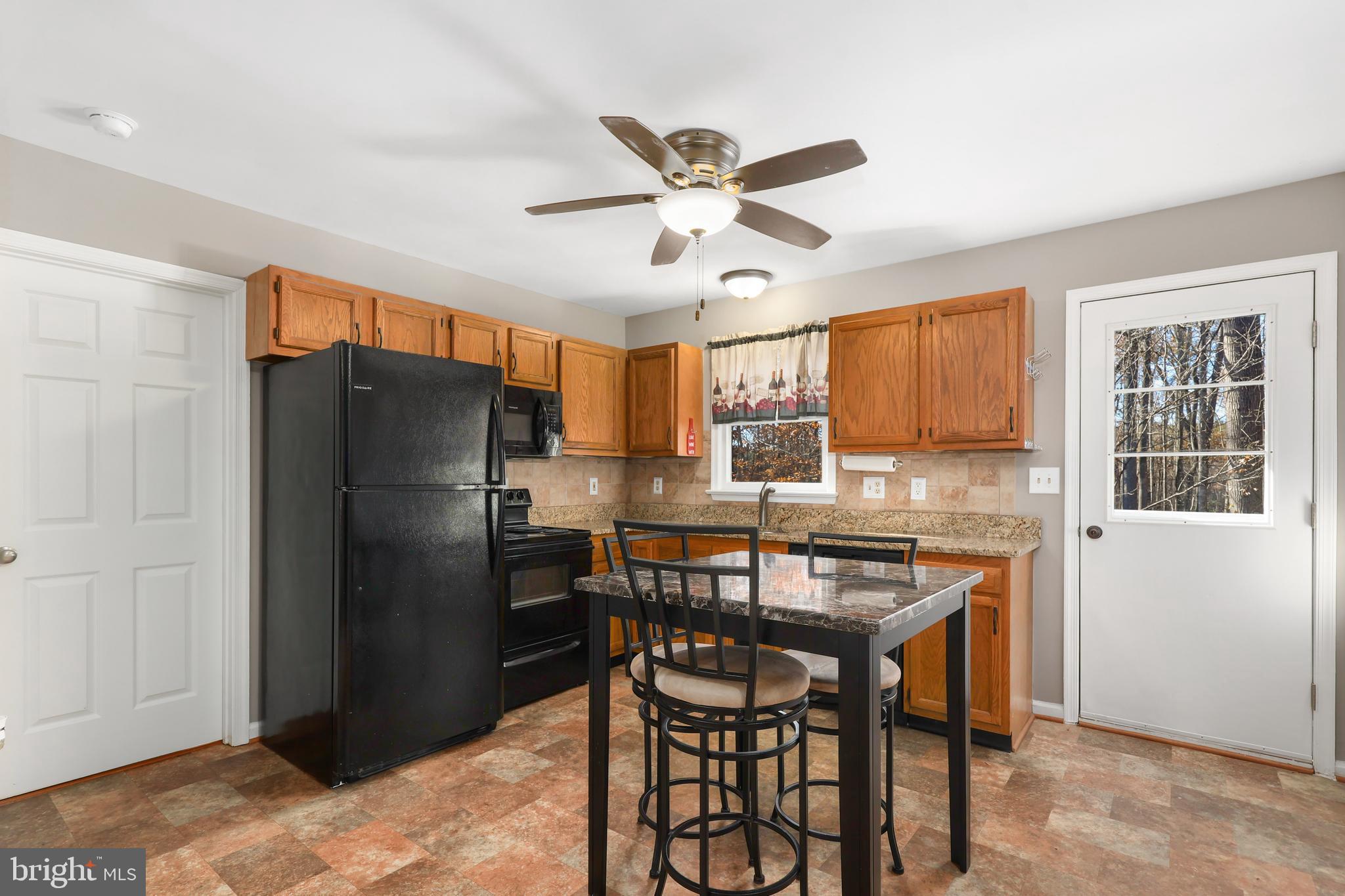 LAKE CAROLINE - Residential