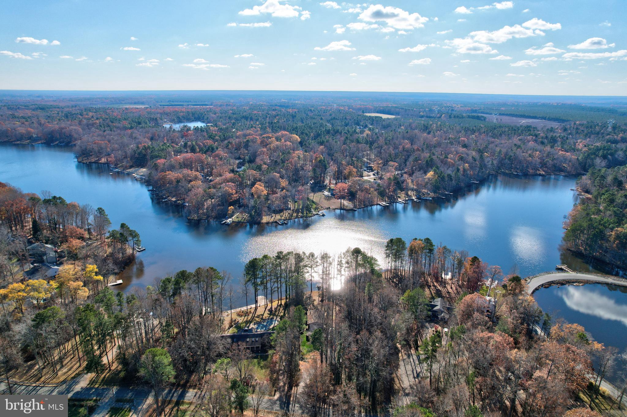 LAKE CAROLINE - Residential
