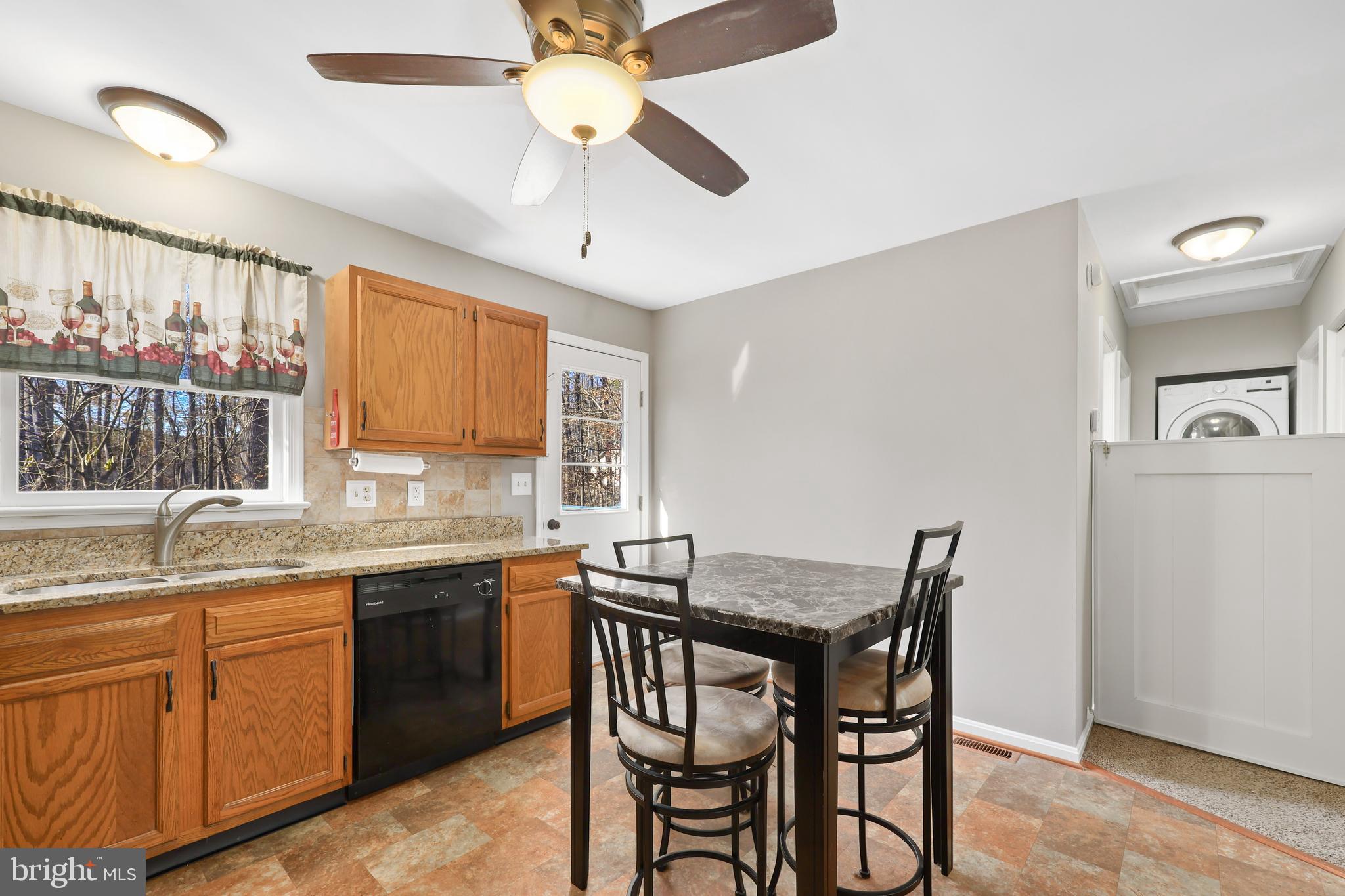 LAKE CAROLINE - Residential