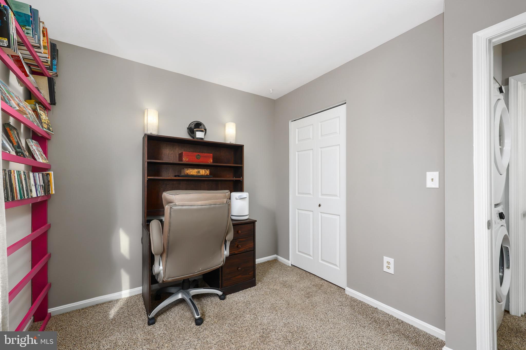 LAKE CAROLINE - Residential