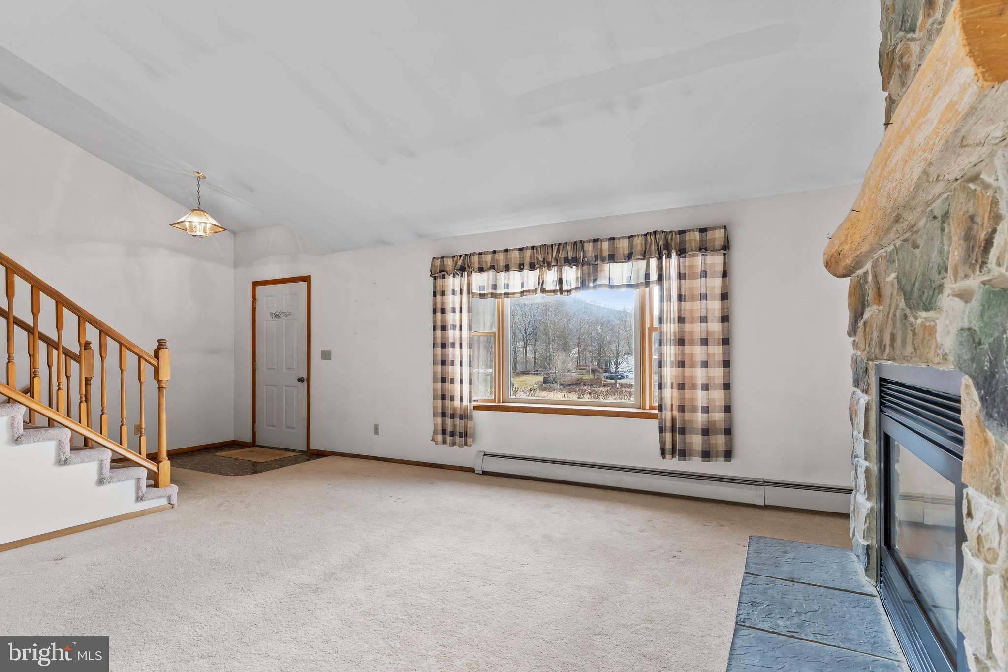 19882 EARNHARDT DRIVE