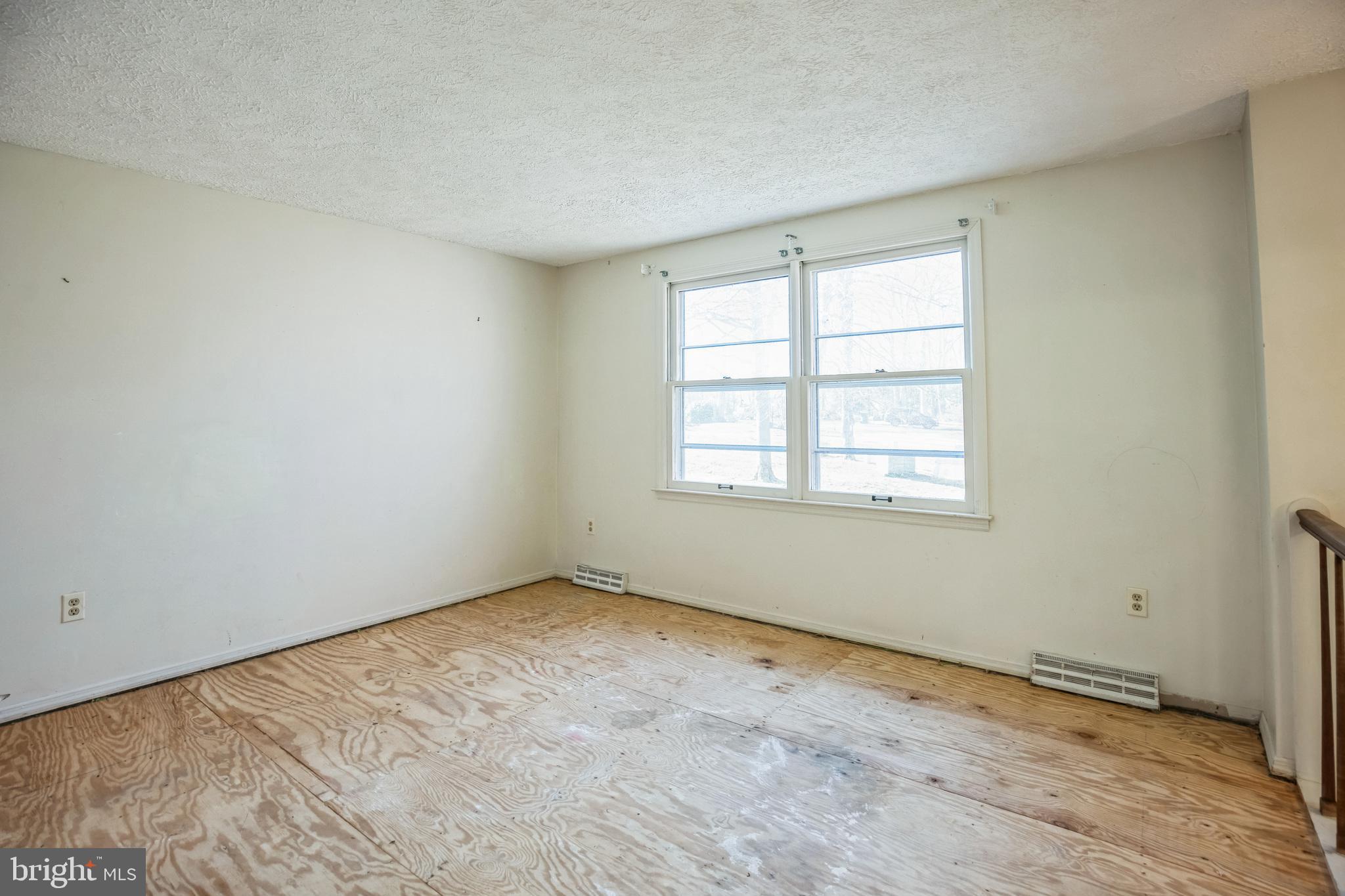 TOWN CREEK - Residential