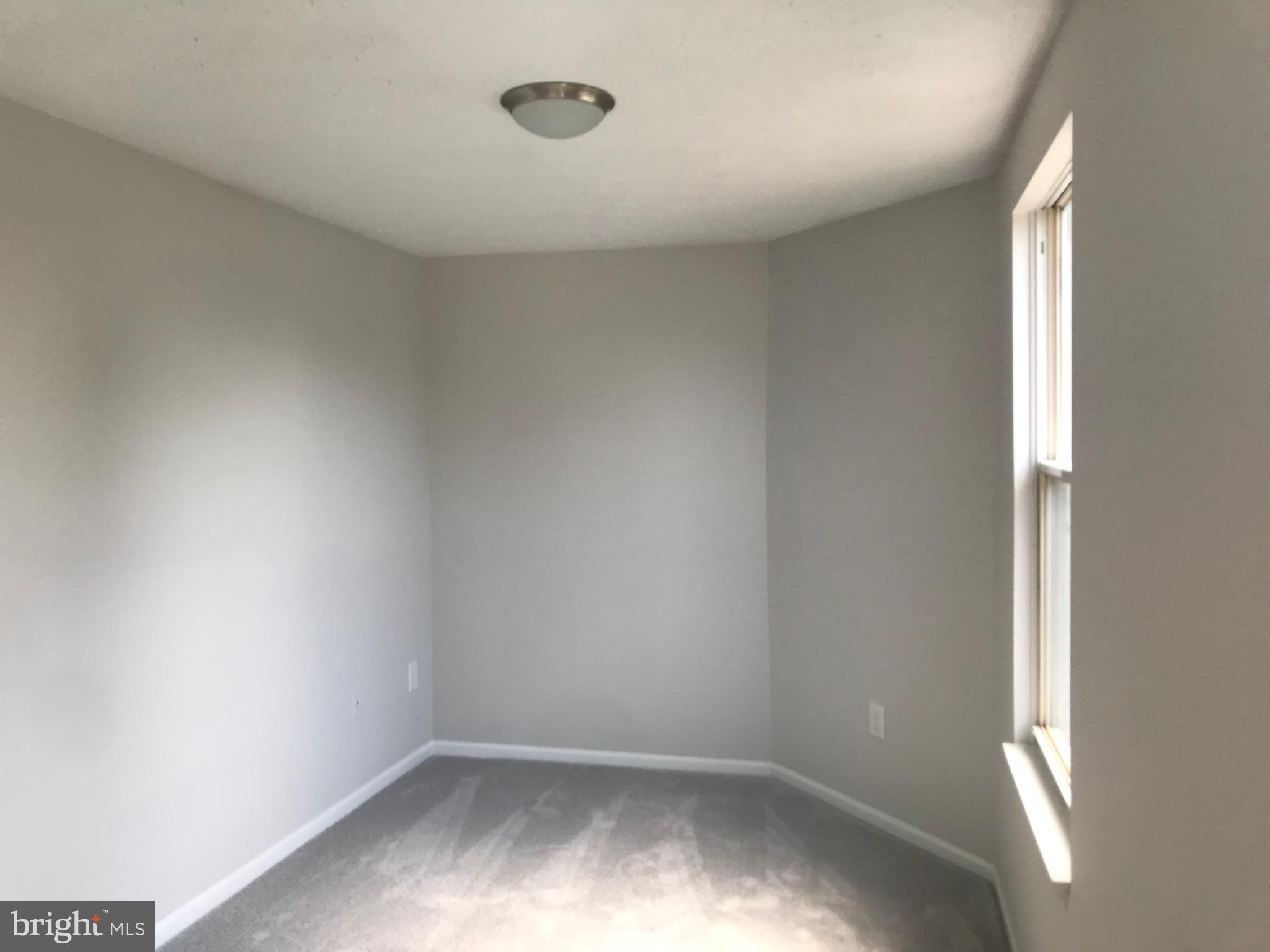 HILLCREST ORCHARDS - Residential Lease