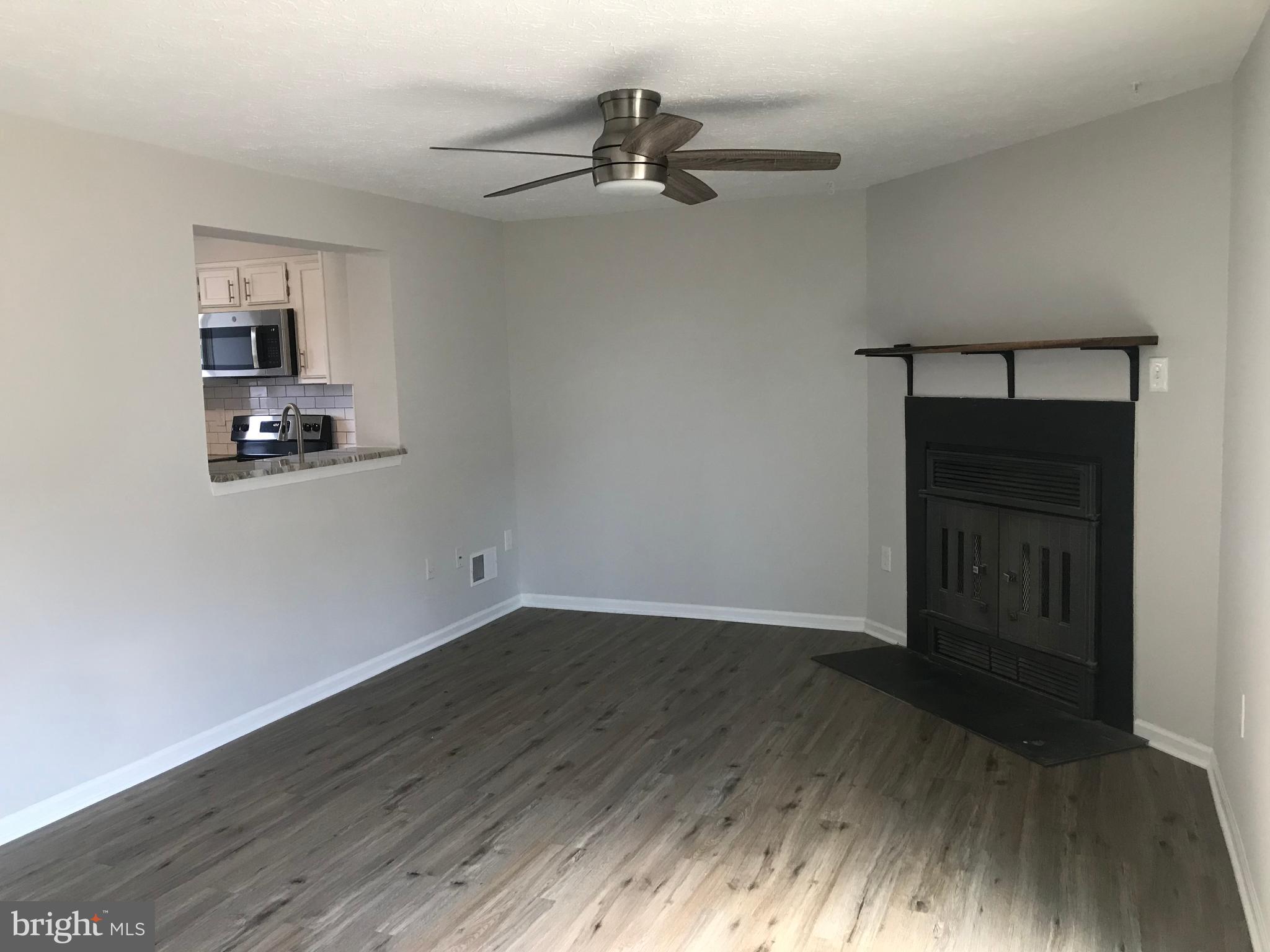 HILLCREST ORCHARDS - Residential Lease