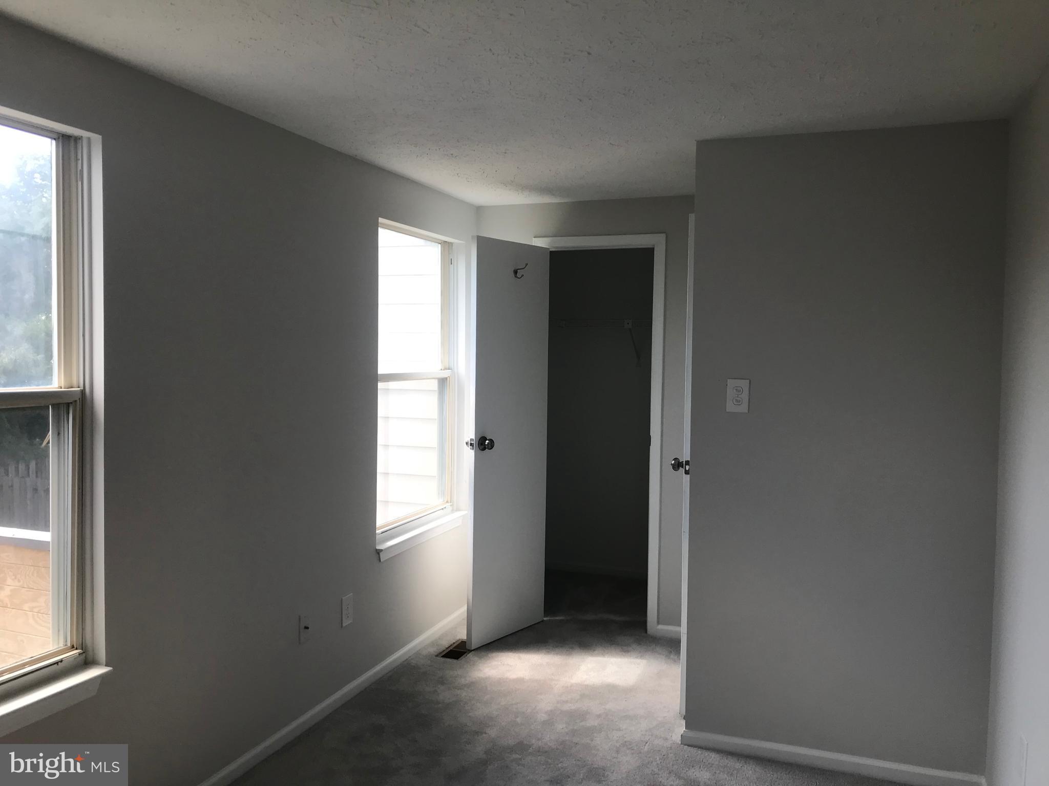 HILLCREST ORCHARDS - Residential Lease