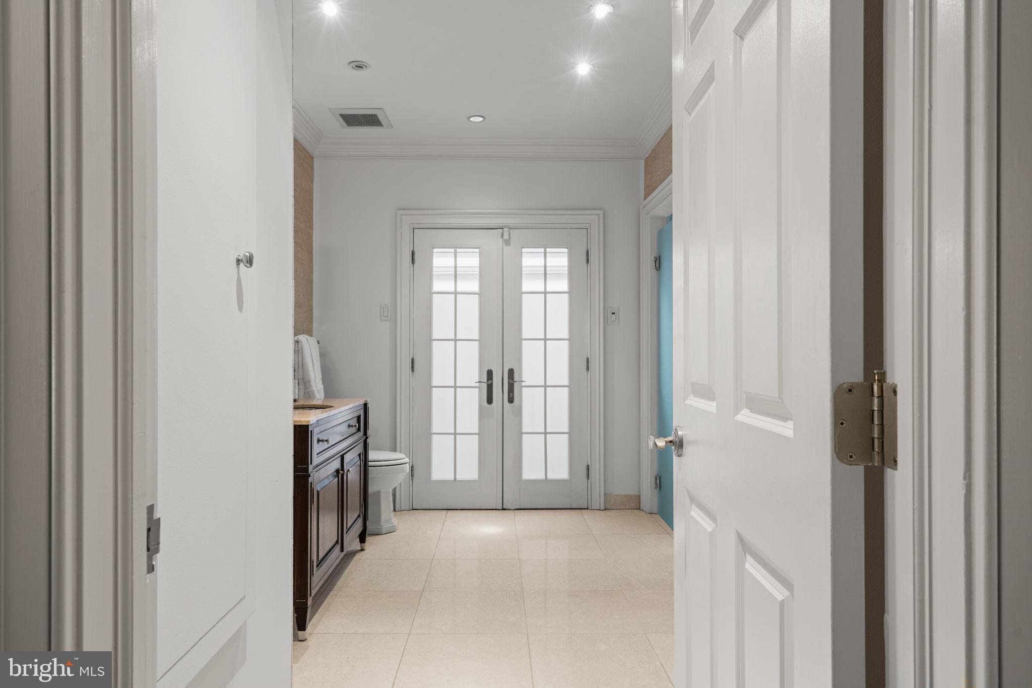 WASHINGTON SQ WEST - Residential