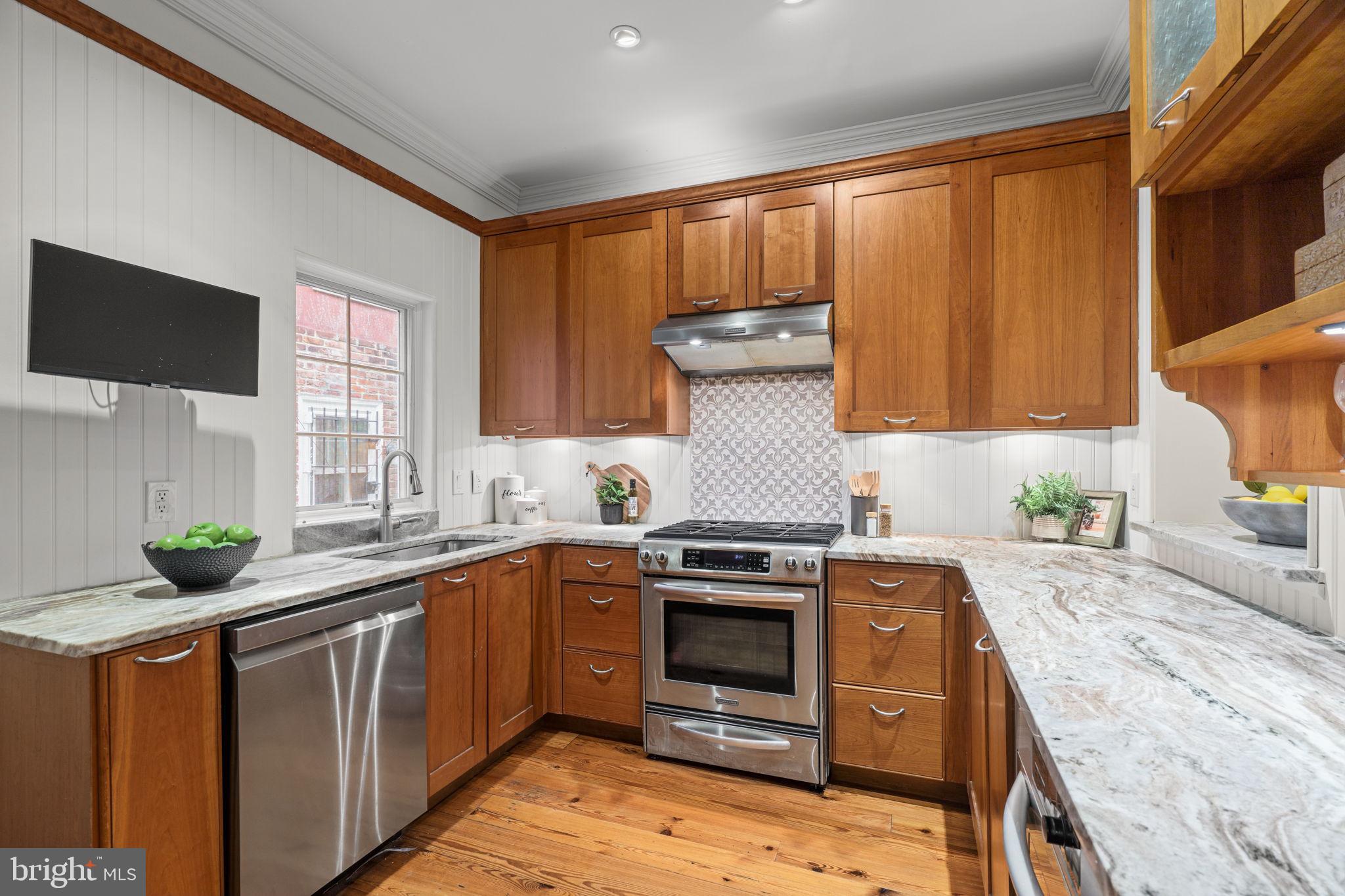 WASHINGTON SQ WEST - Residential