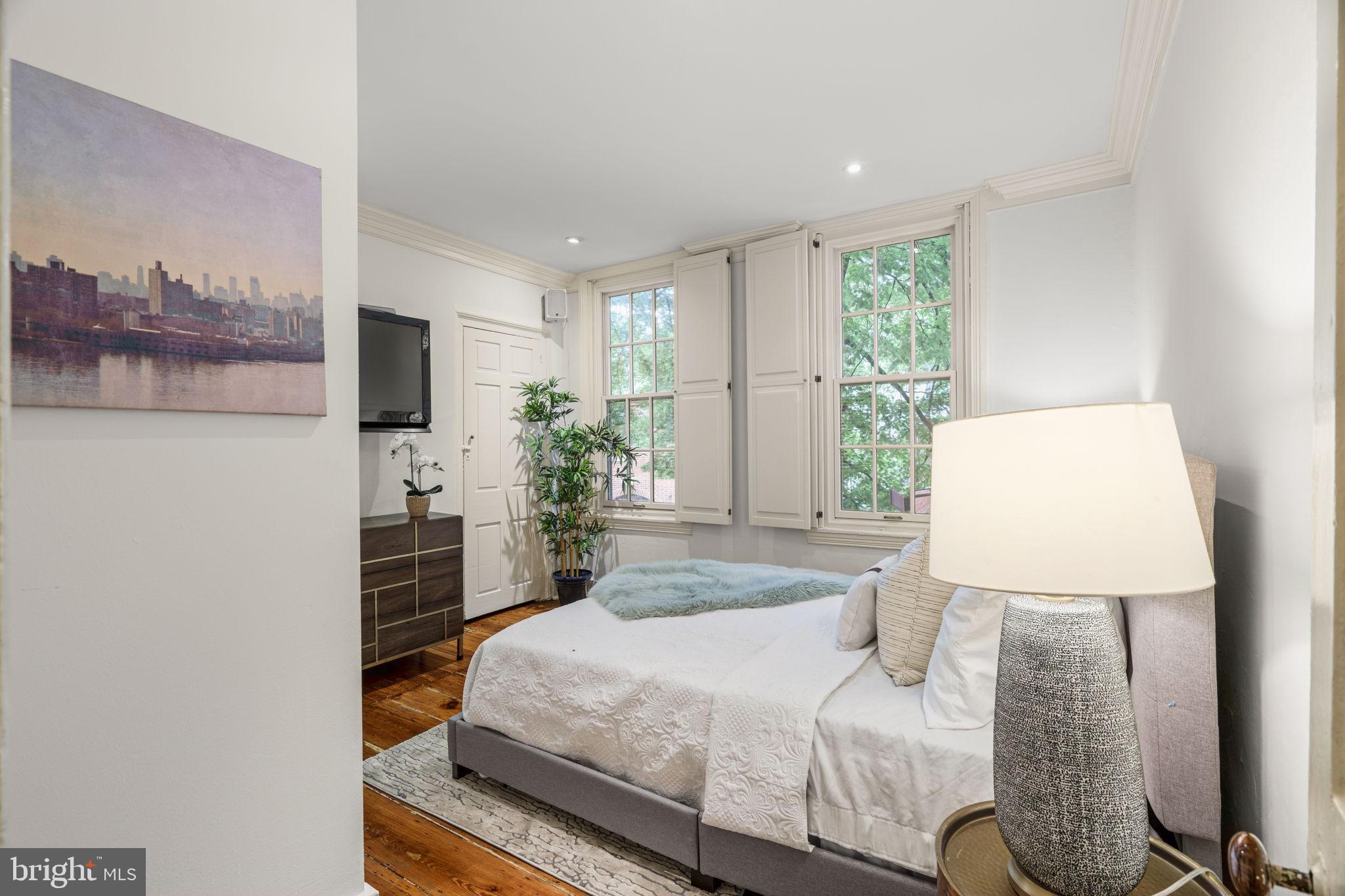 WASHINGTON SQ WEST - Residential