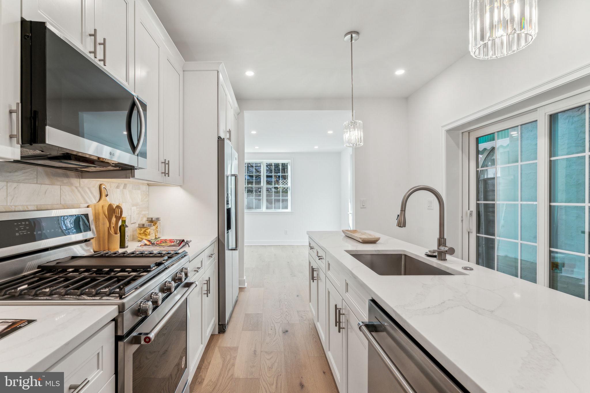 BELLA VISTA - Residential